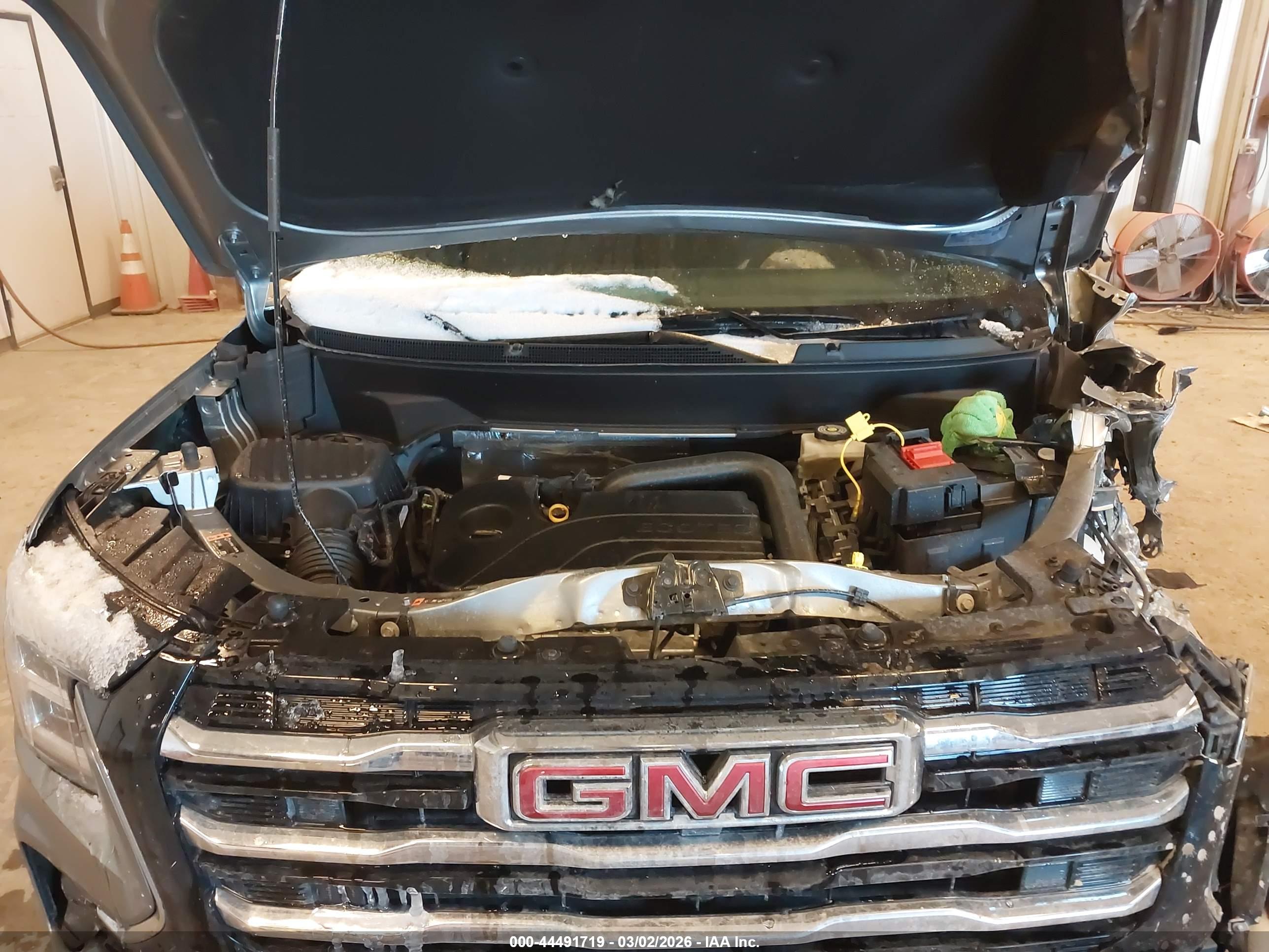 GMC TERRAIN image 10