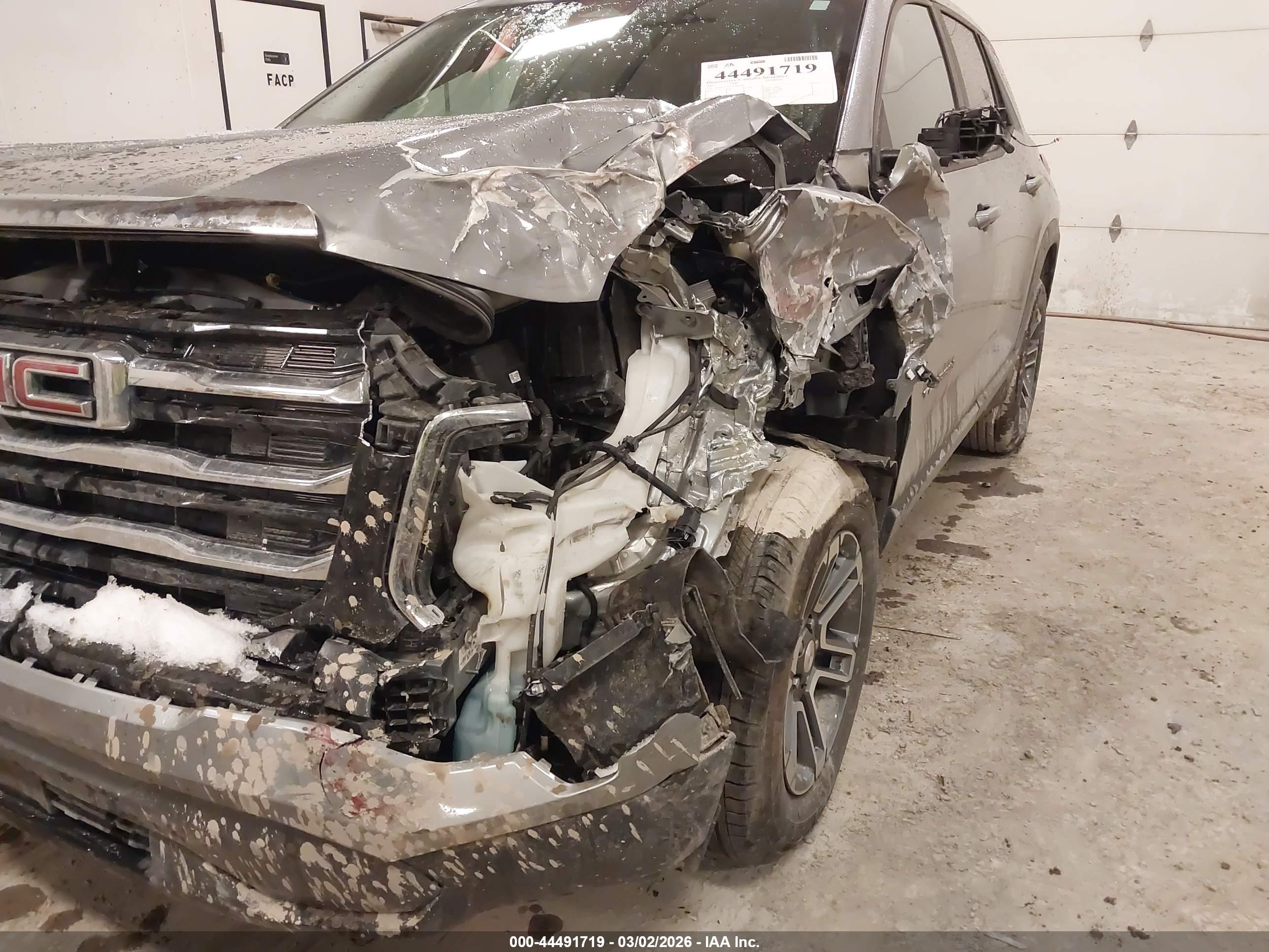 GMC TERRAIN image 6