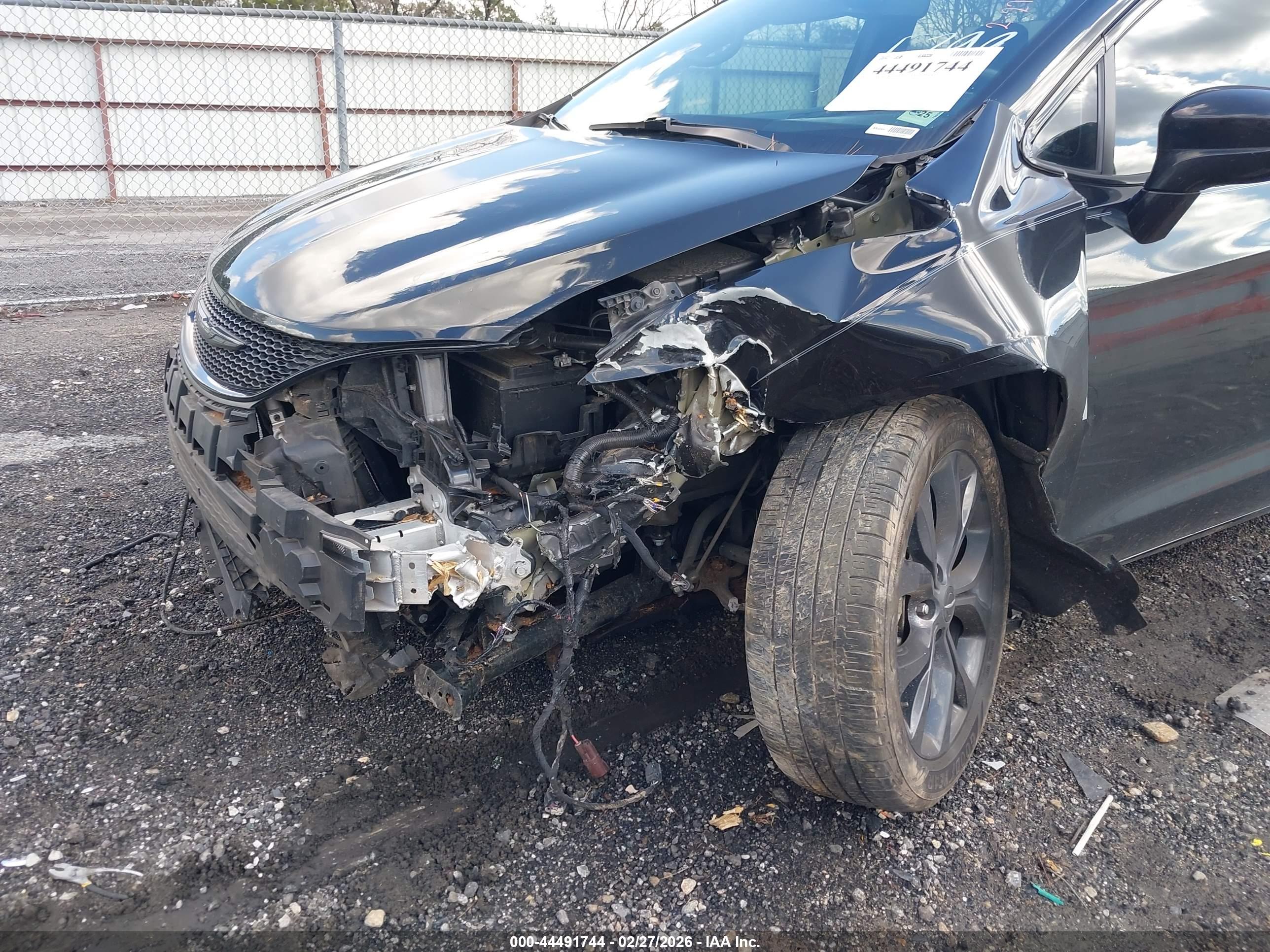 CHRYSLER PACIFICA image 6