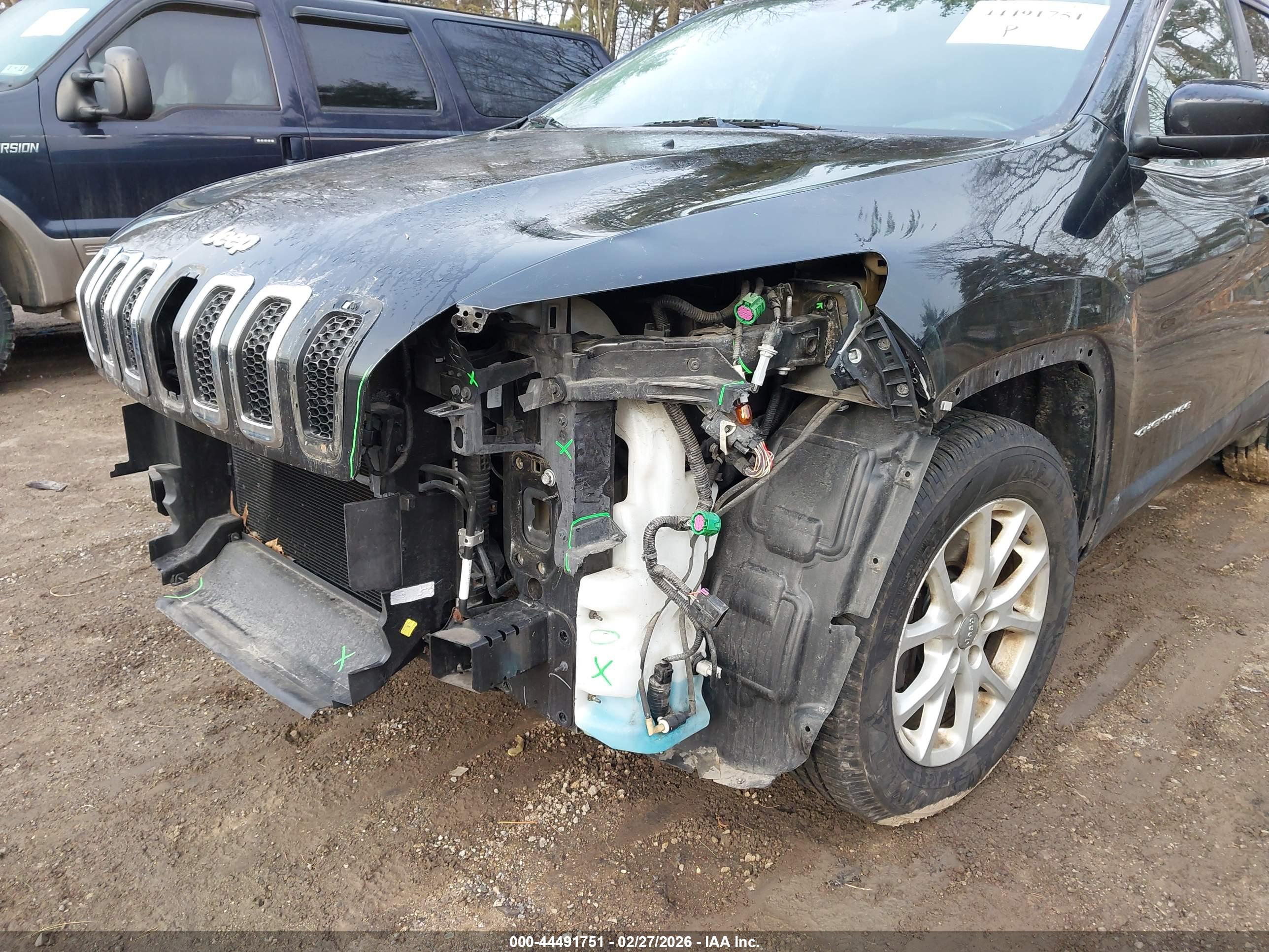 JEEP CHEROKEE image 6