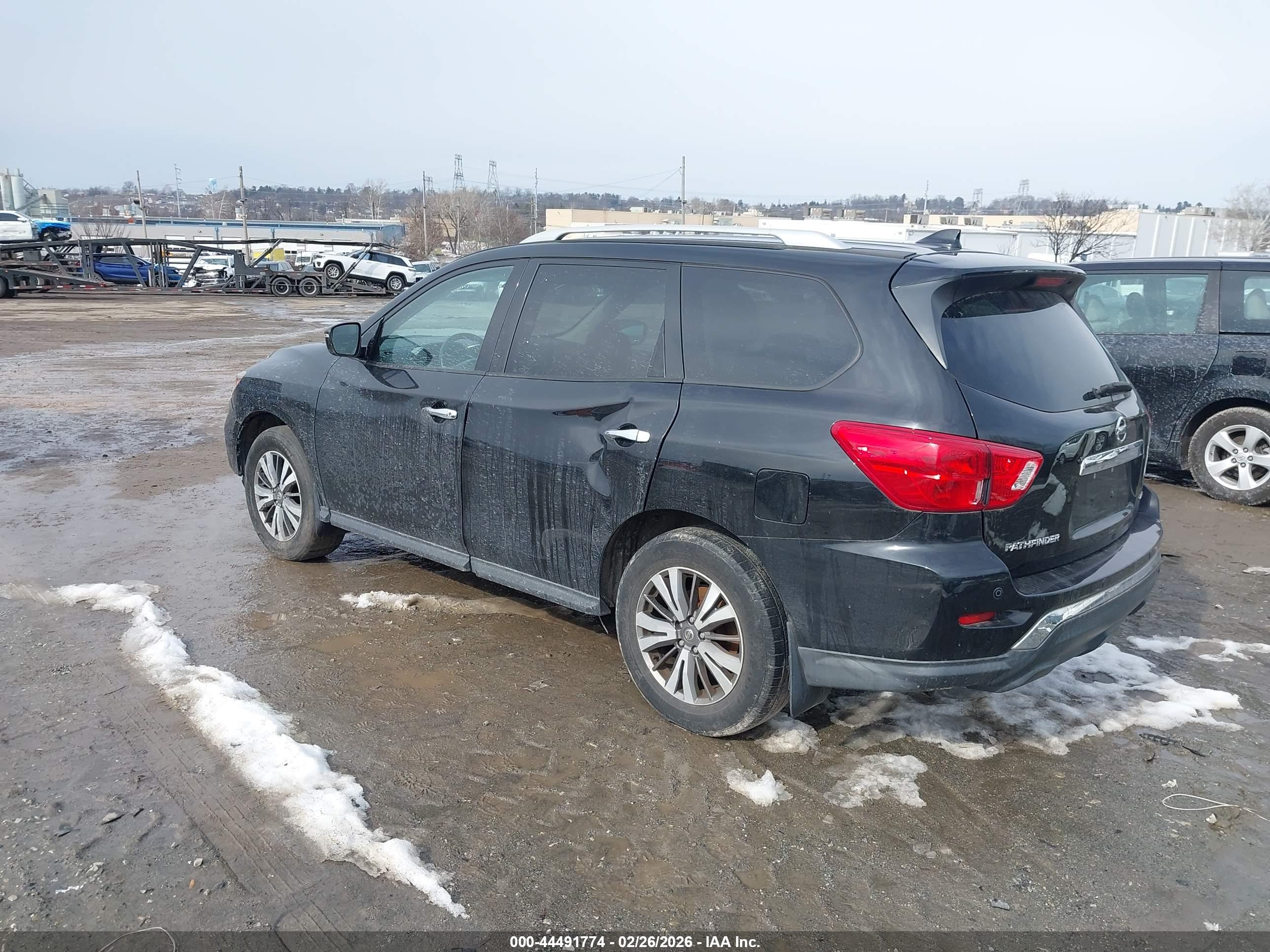 NISSAN PATHFINDER image 3