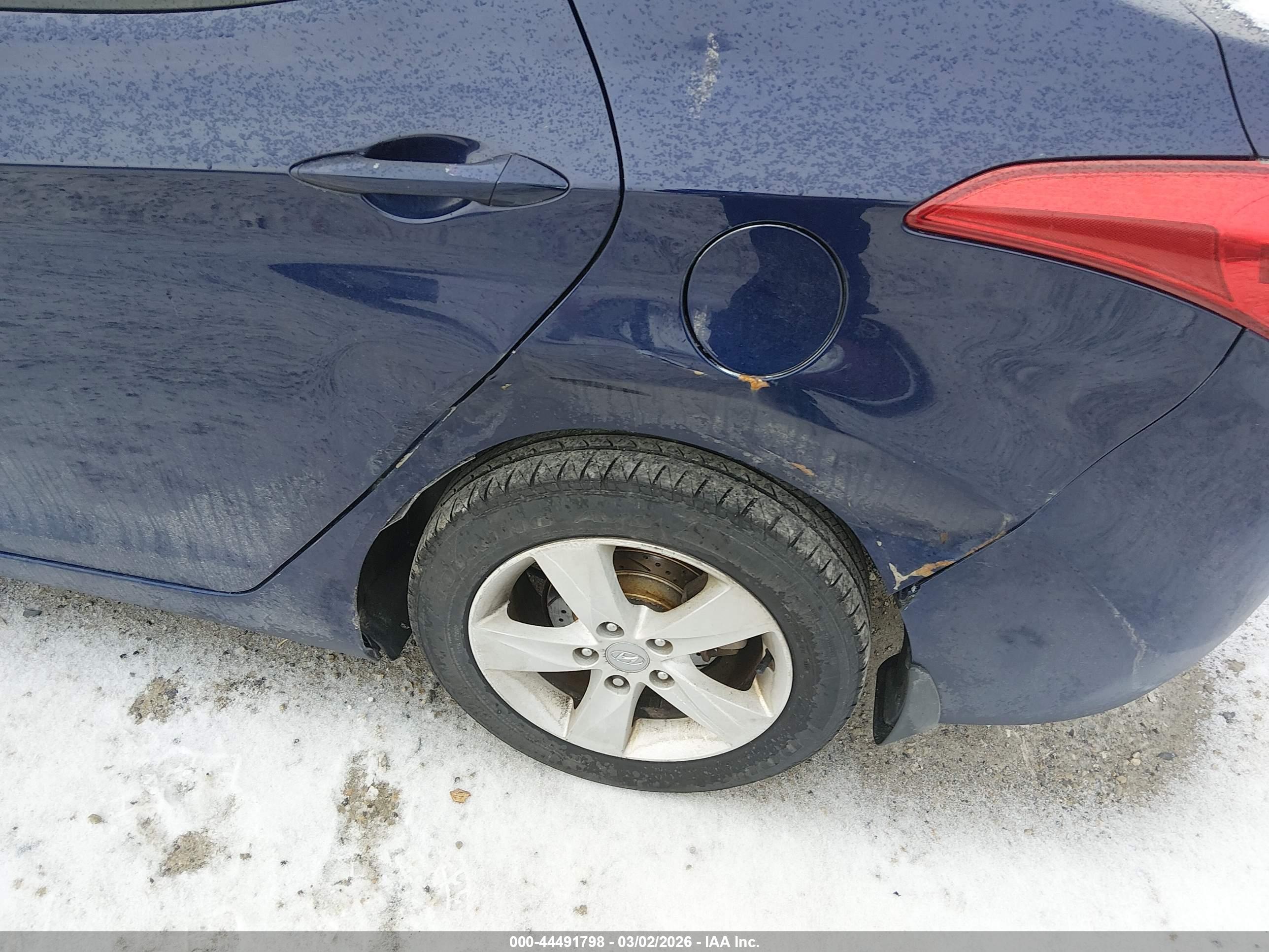 HYUNDAI ELANTRA image 6