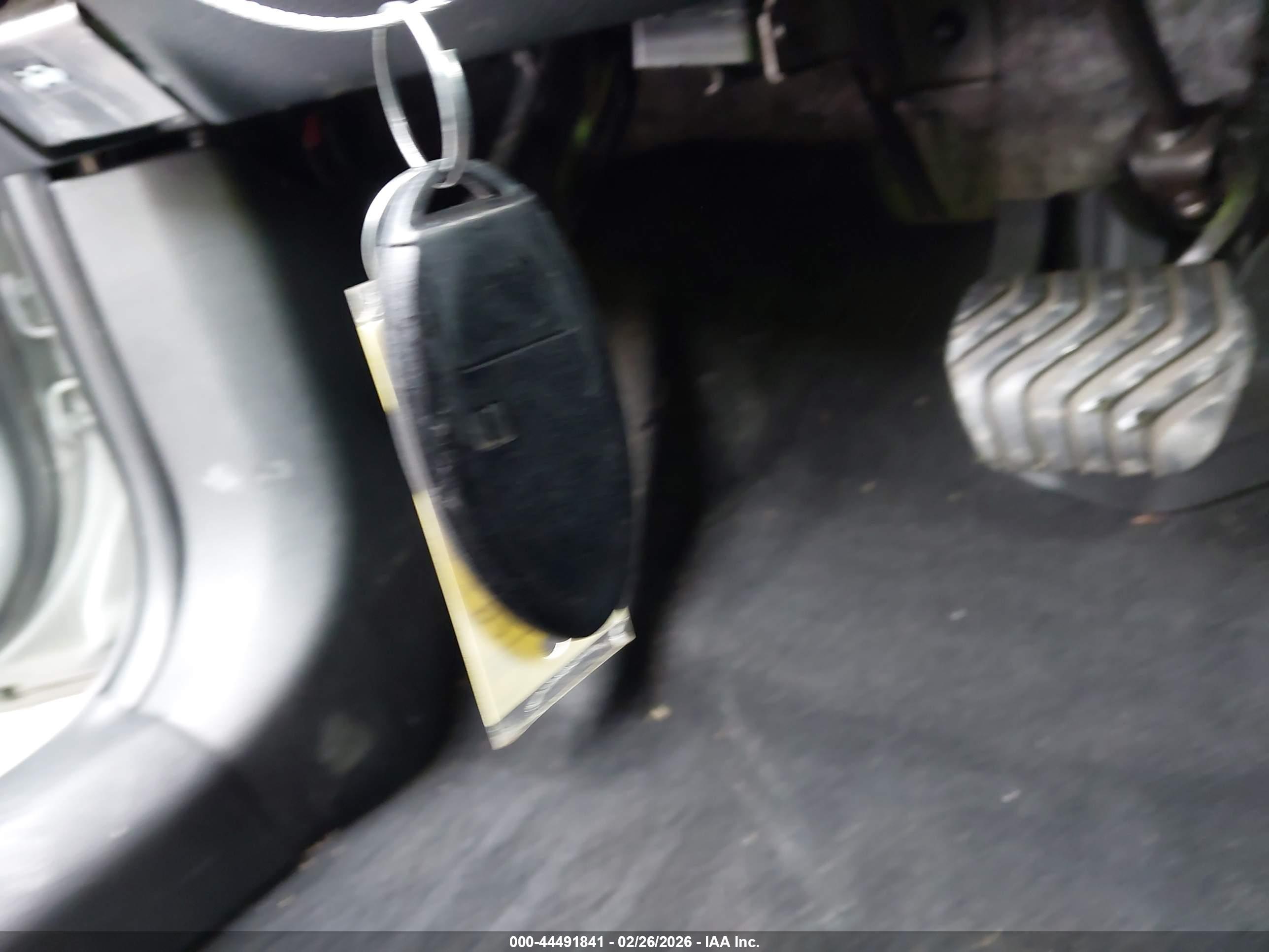 NISSAN ROGUE image 11