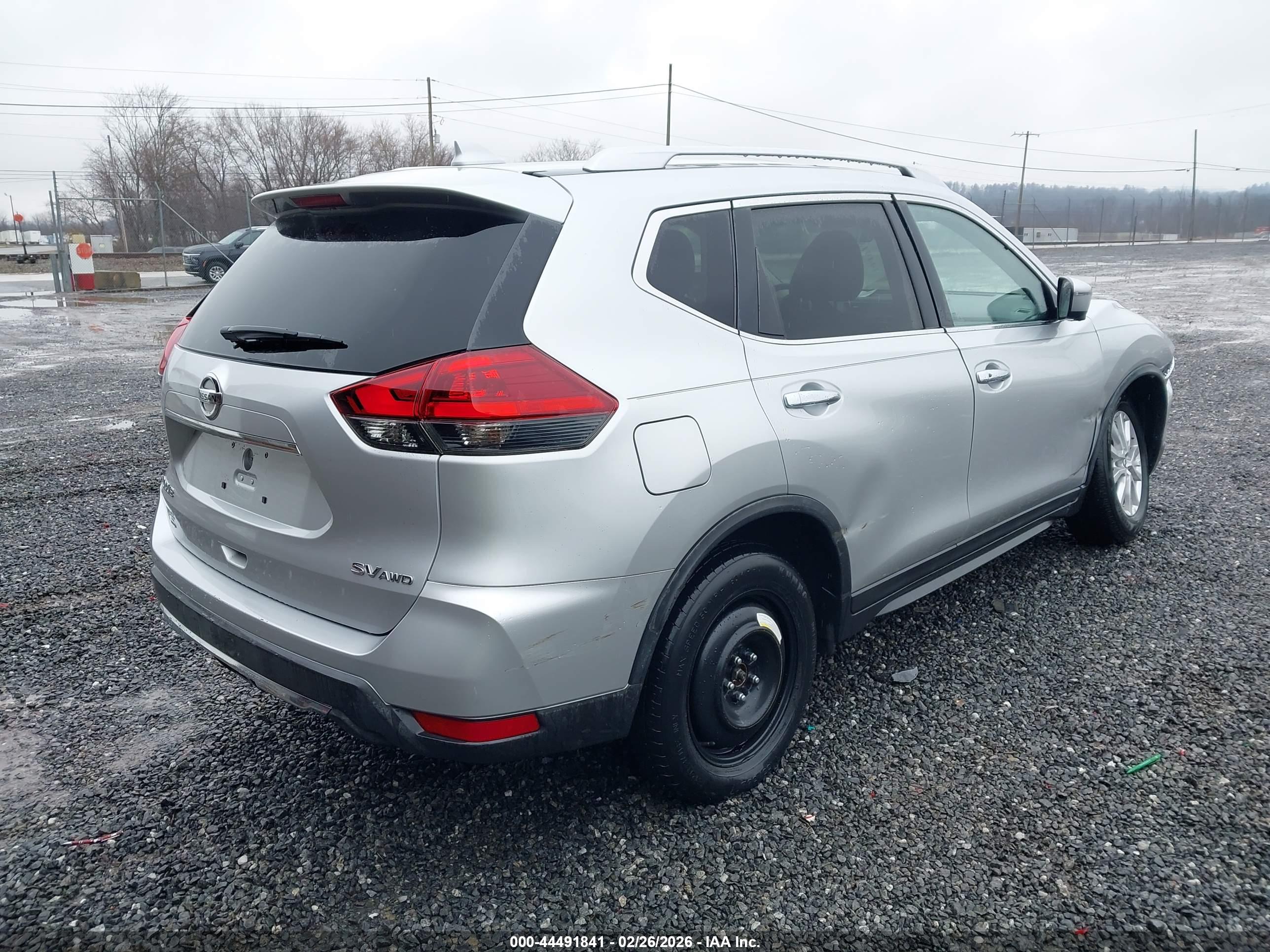 NISSAN ROGUE image 4