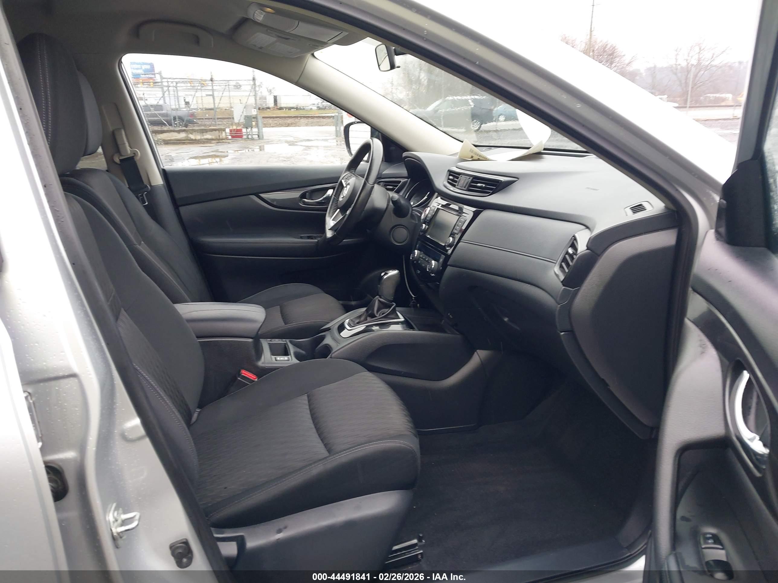NISSAN ROGUE image 5