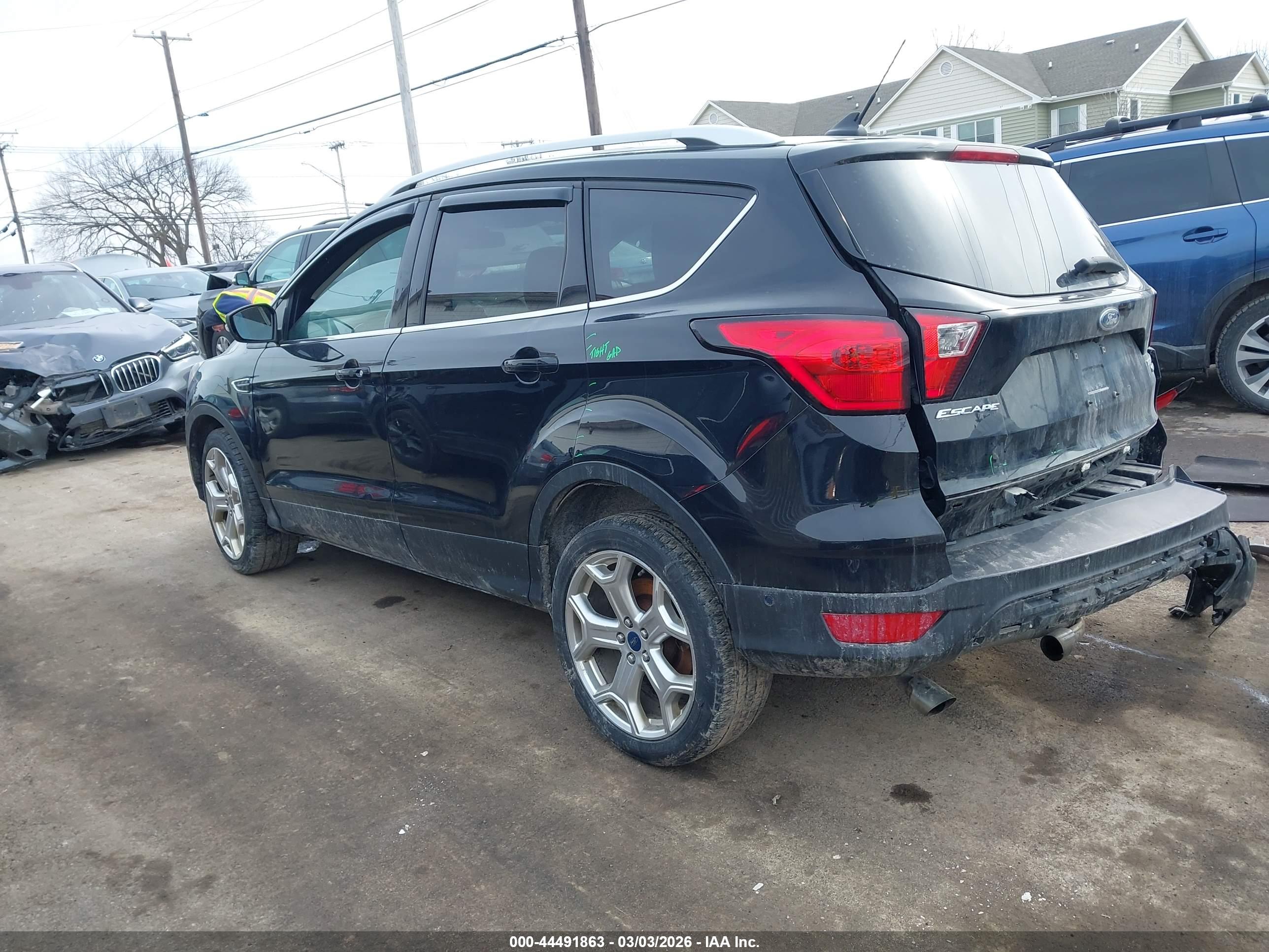 FORD ESCAPE image 3