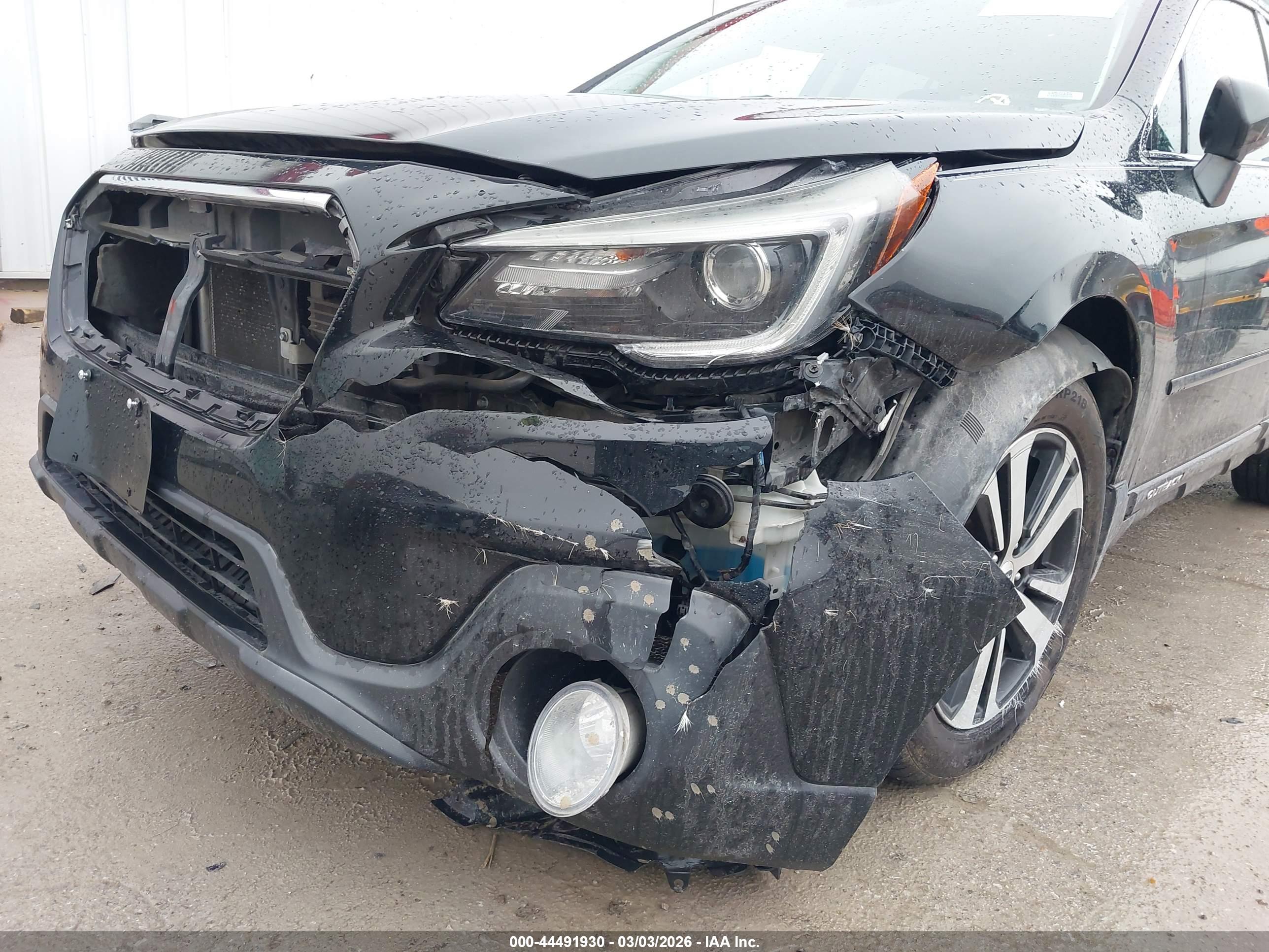 SUBARU OUTBACK image 6