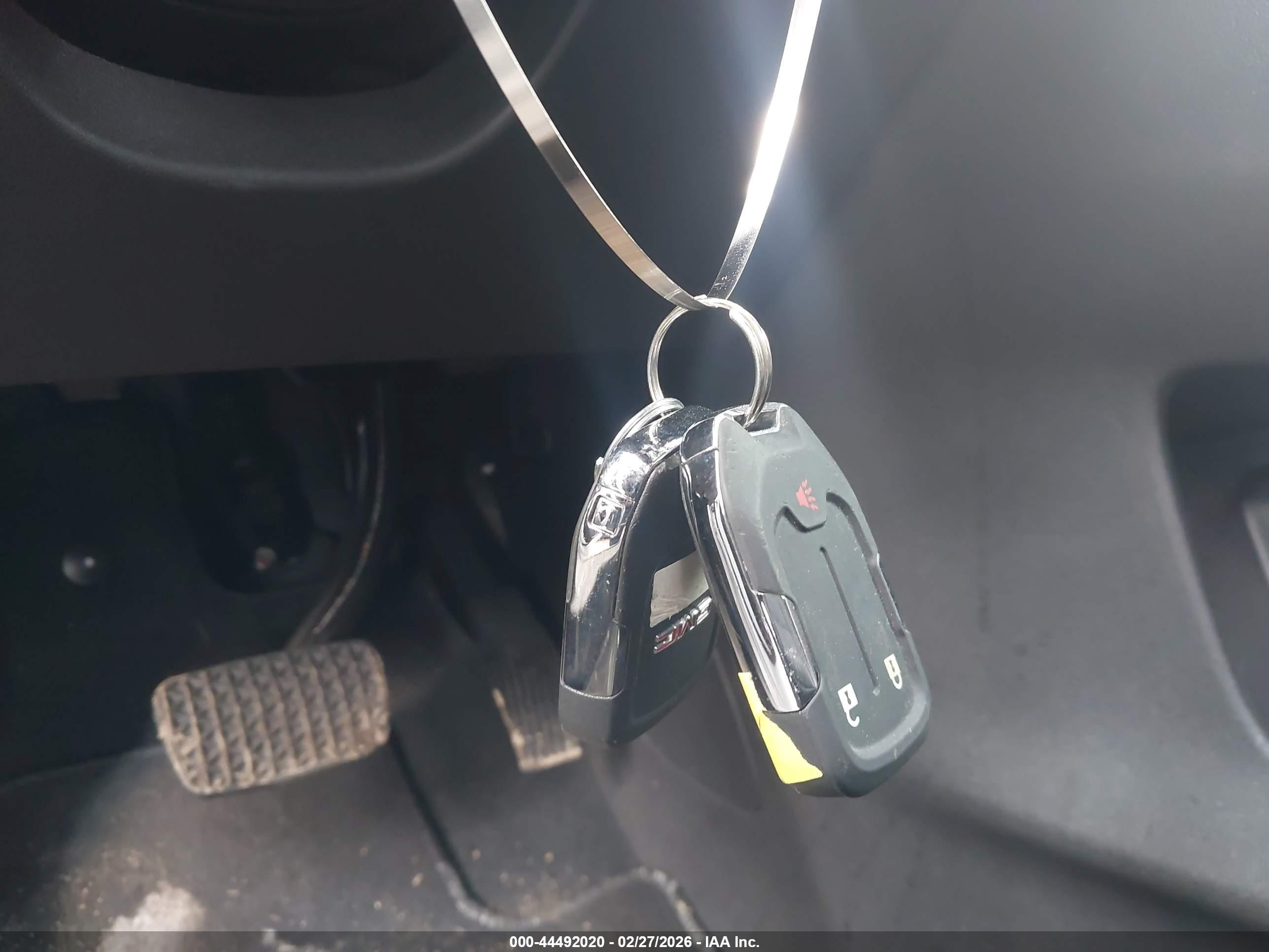GMC TERRAIN image 11