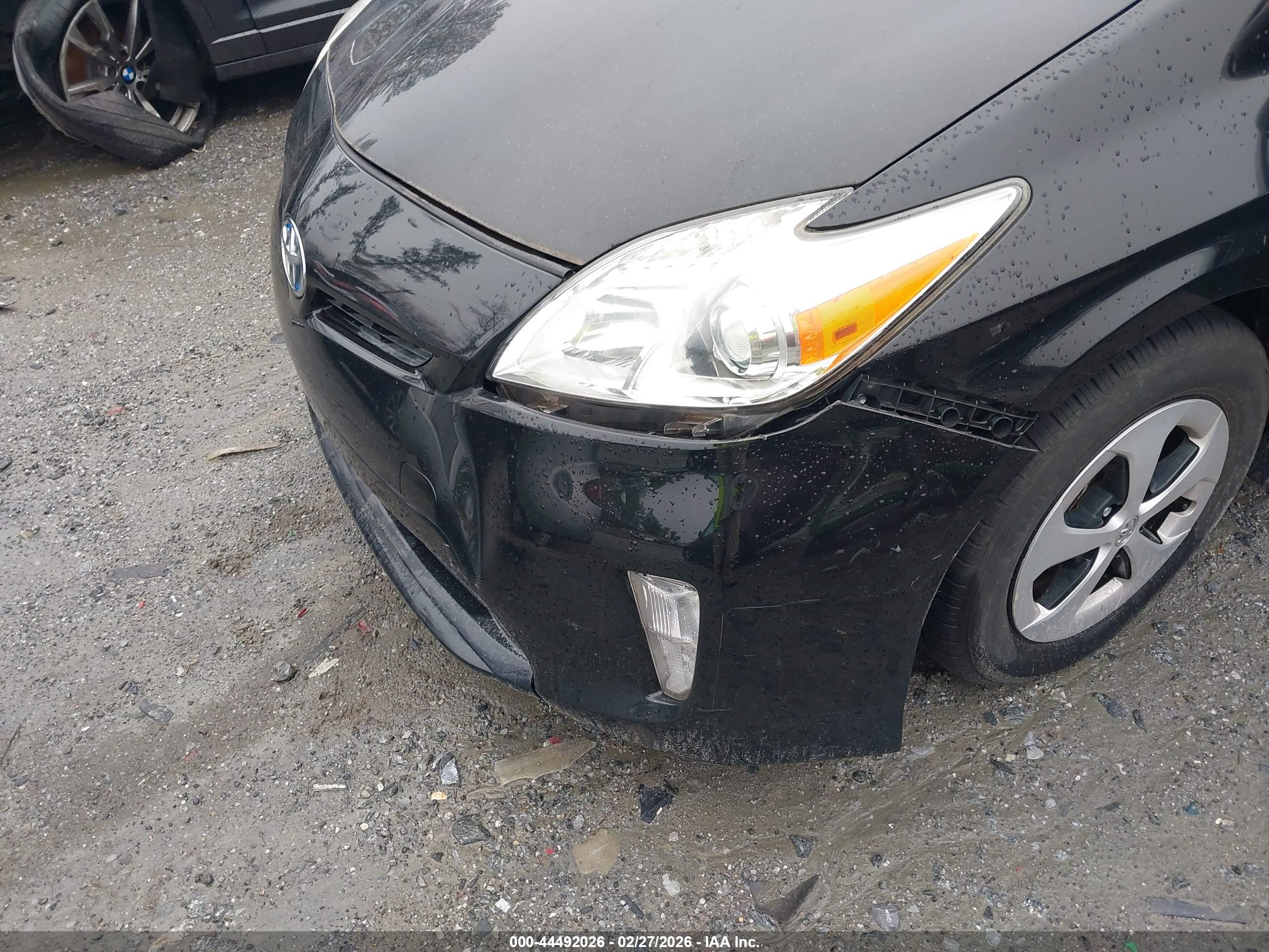 TOYOTA PRIUS image 6