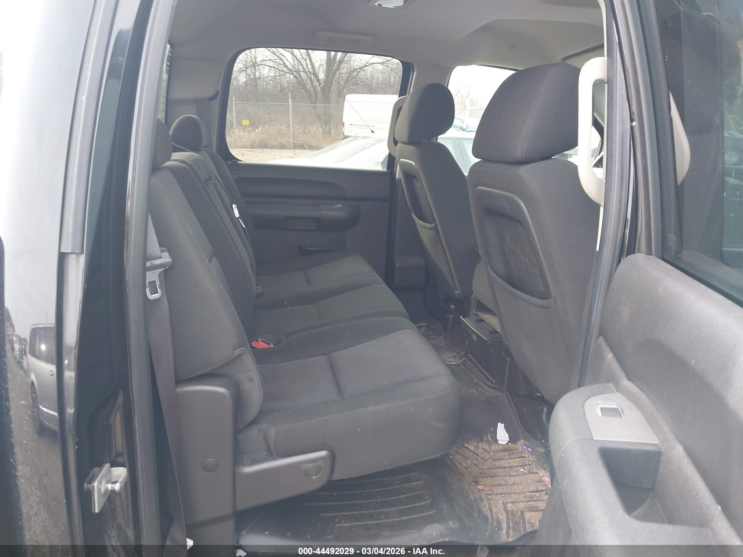 CHEVROLET SILVERADO image 8