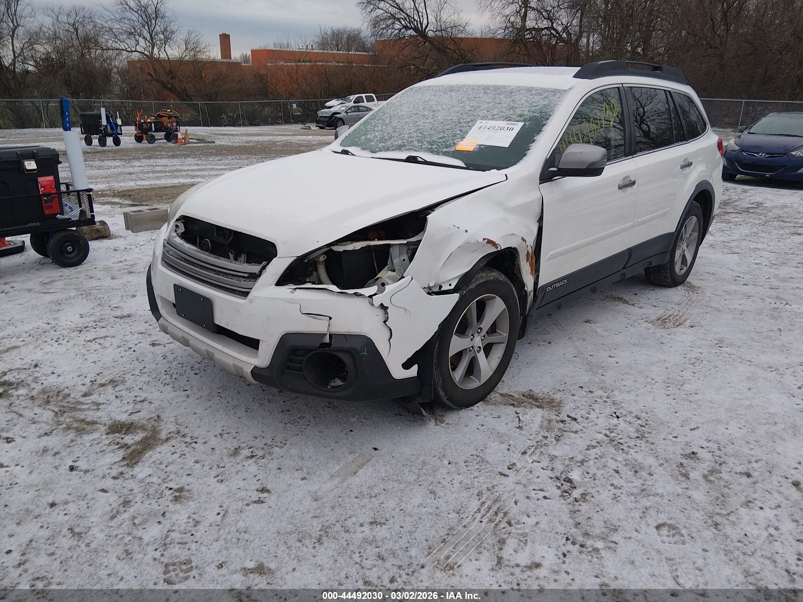 SUBARU OUTBACK image 2