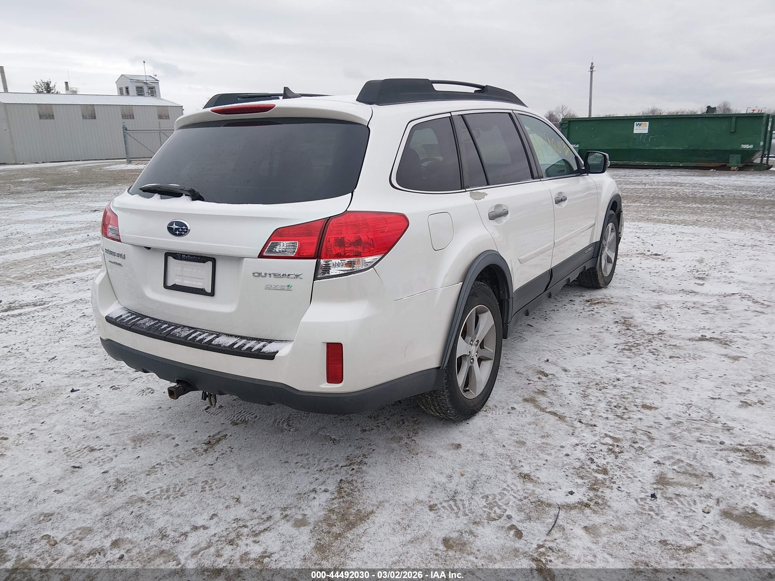 SUBARU OUTBACK image 4