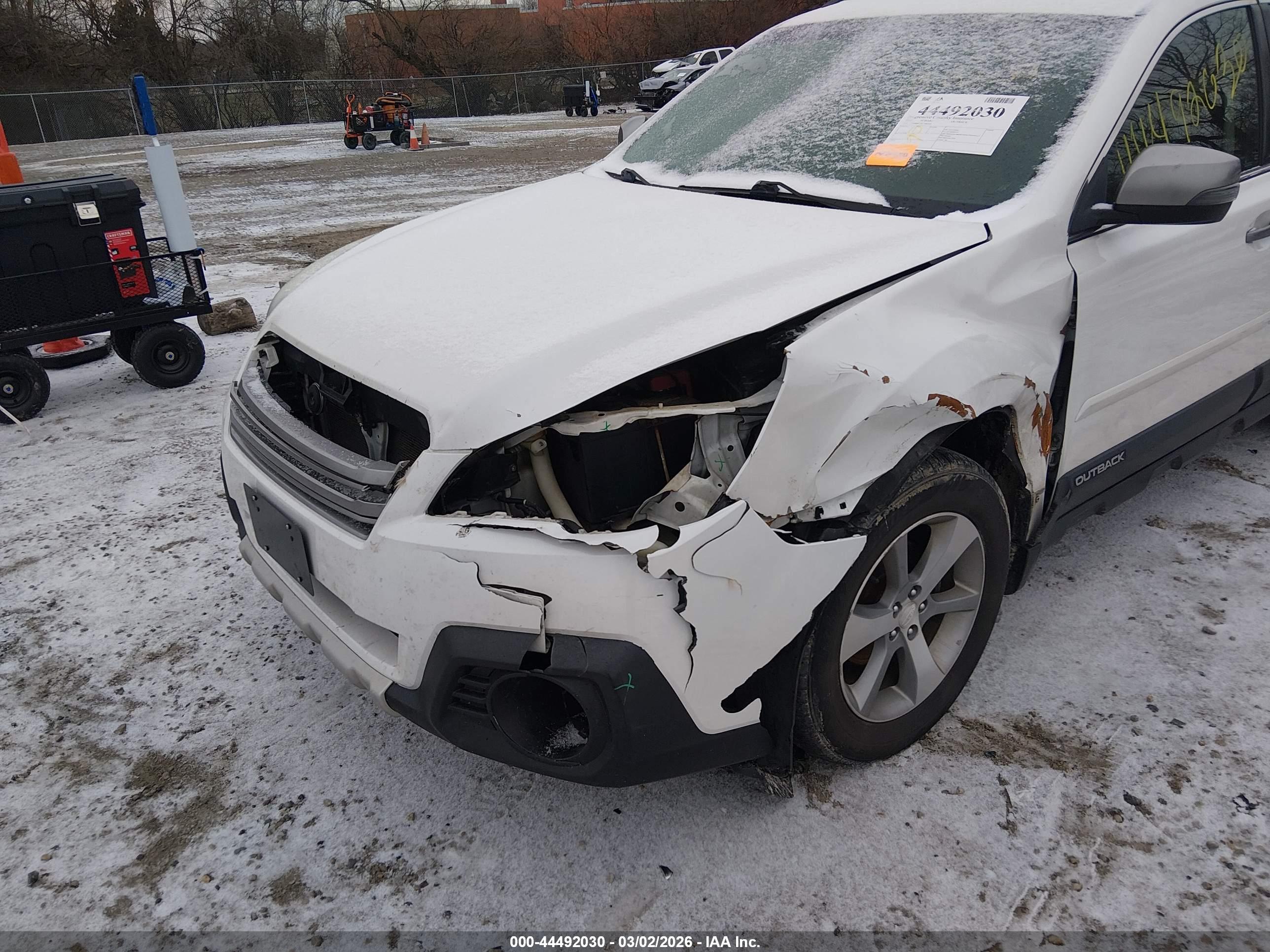 SUBARU OUTBACK image 6