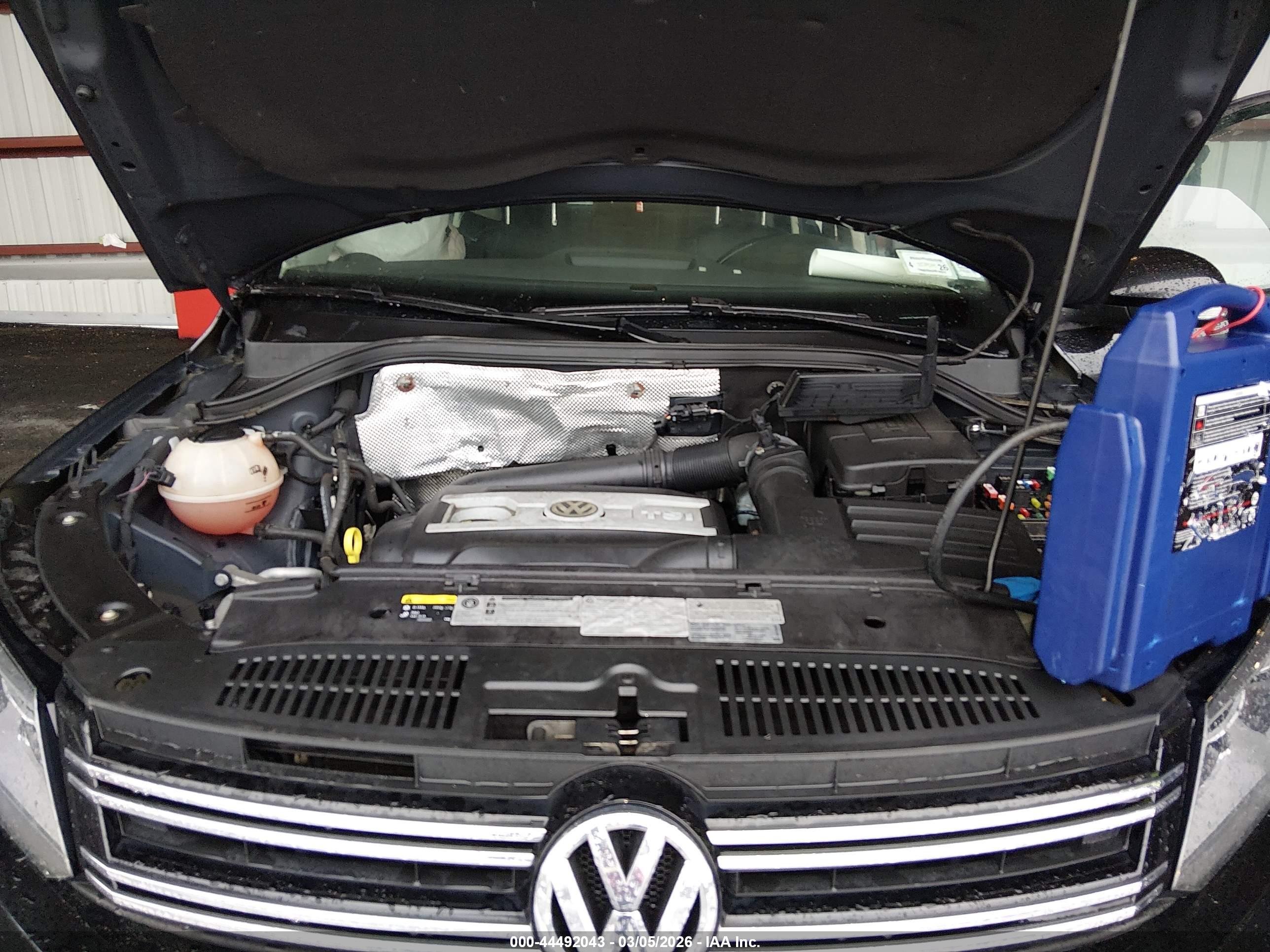 VOLKSWAGEN TIGUAN image 10