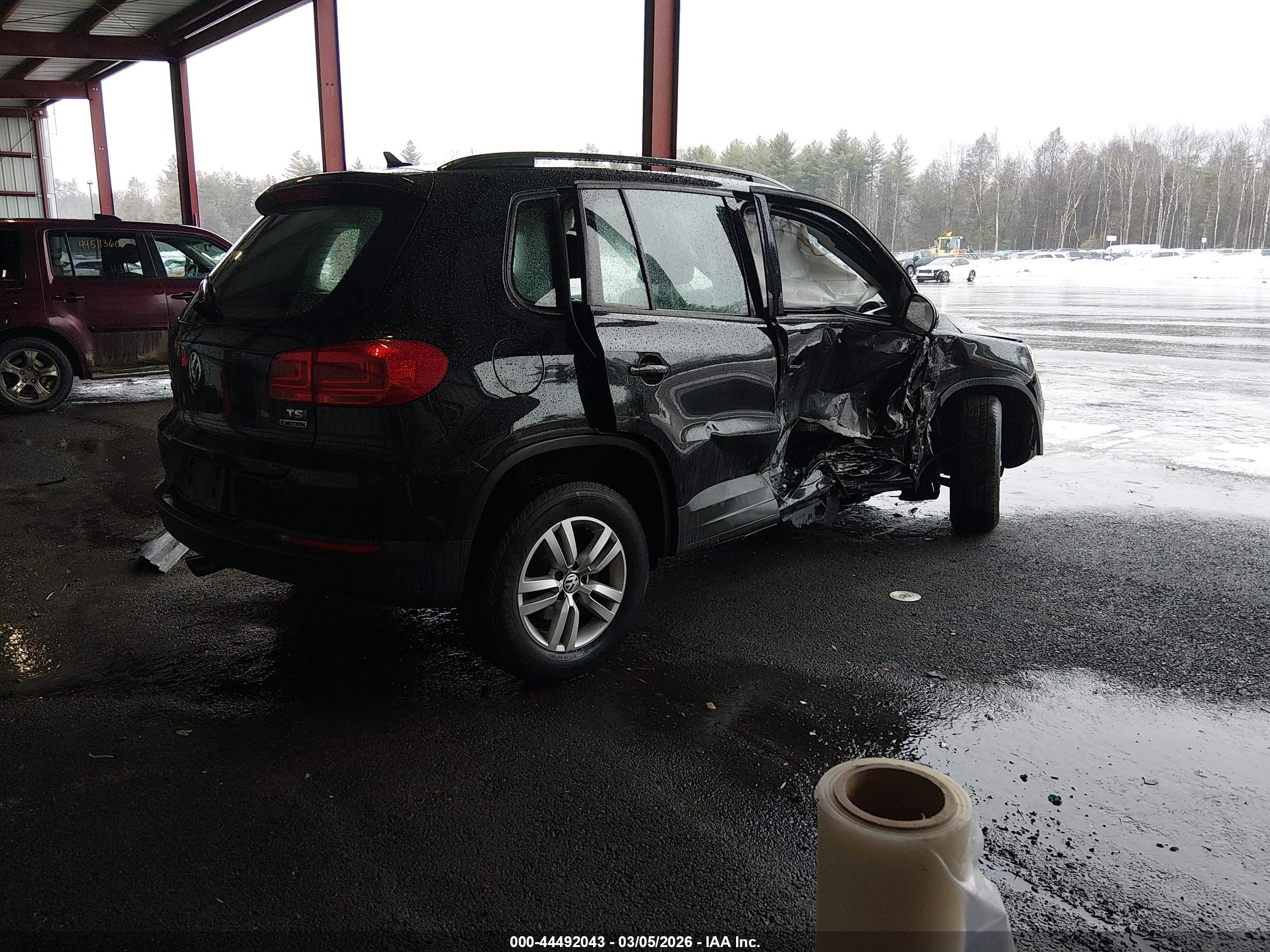 VOLKSWAGEN TIGUAN image 4