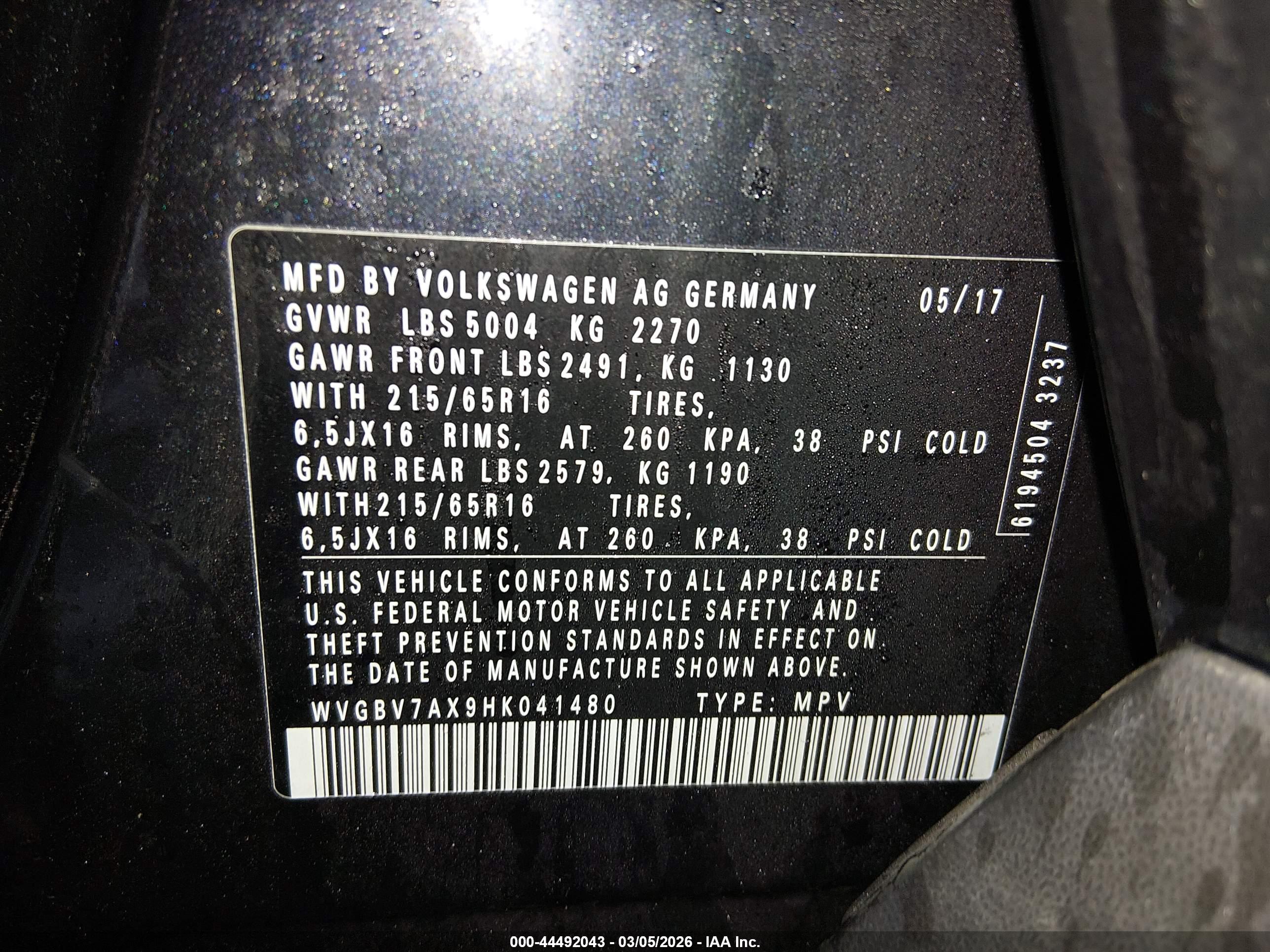 VOLKSWAGEN TIGUAN image 9