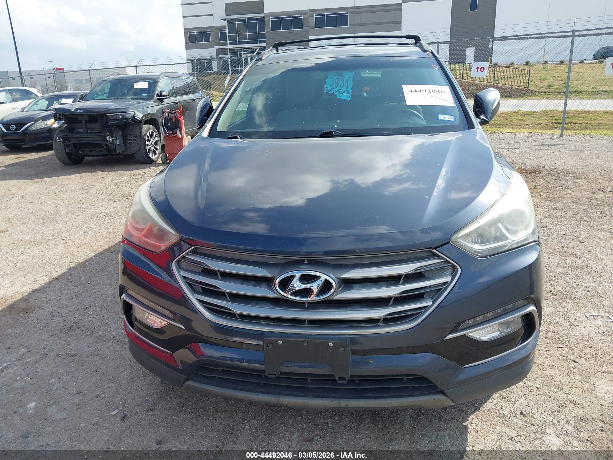 HYUNDAI SANTA image 6