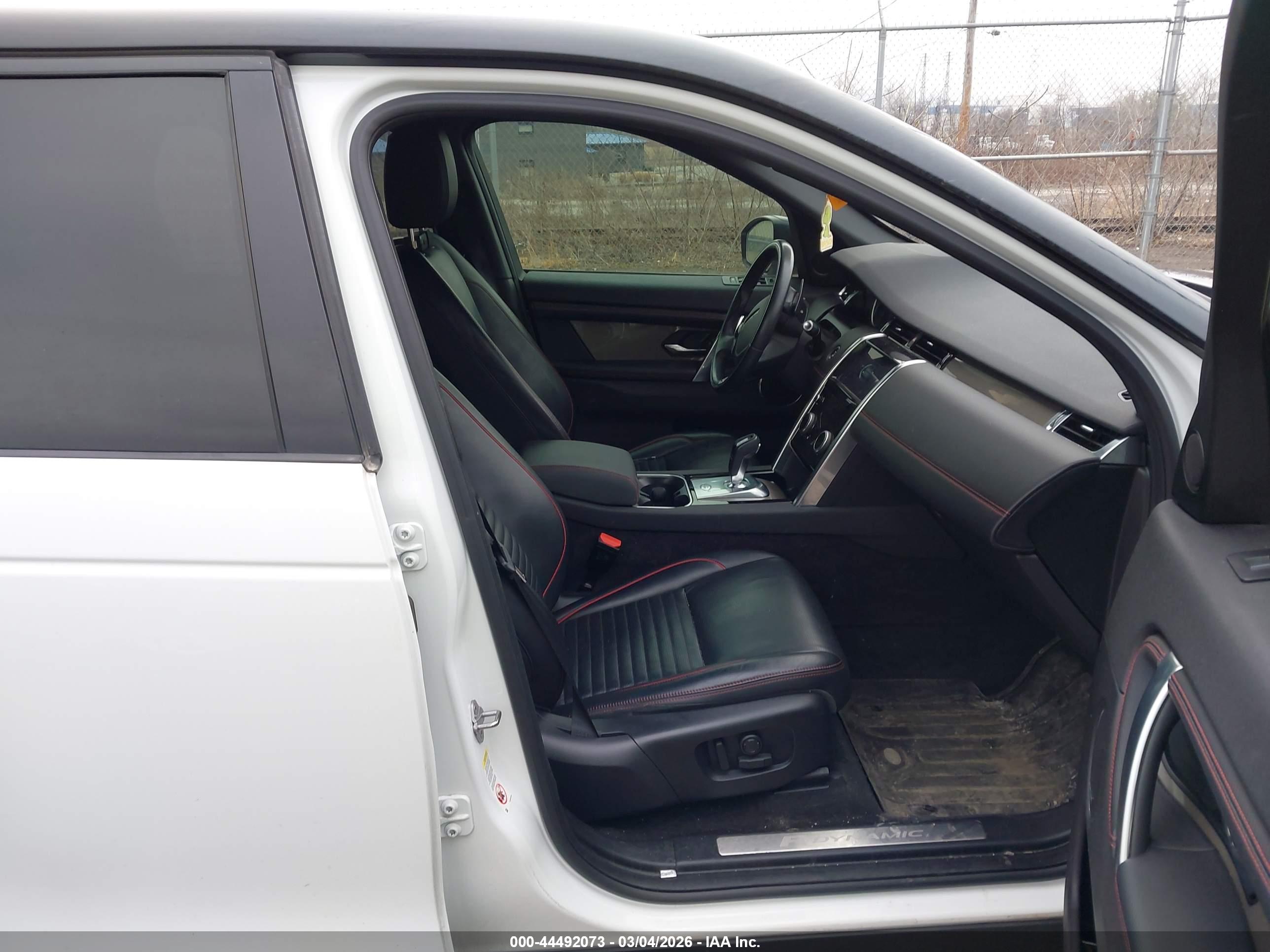 LAND ROVER image 5