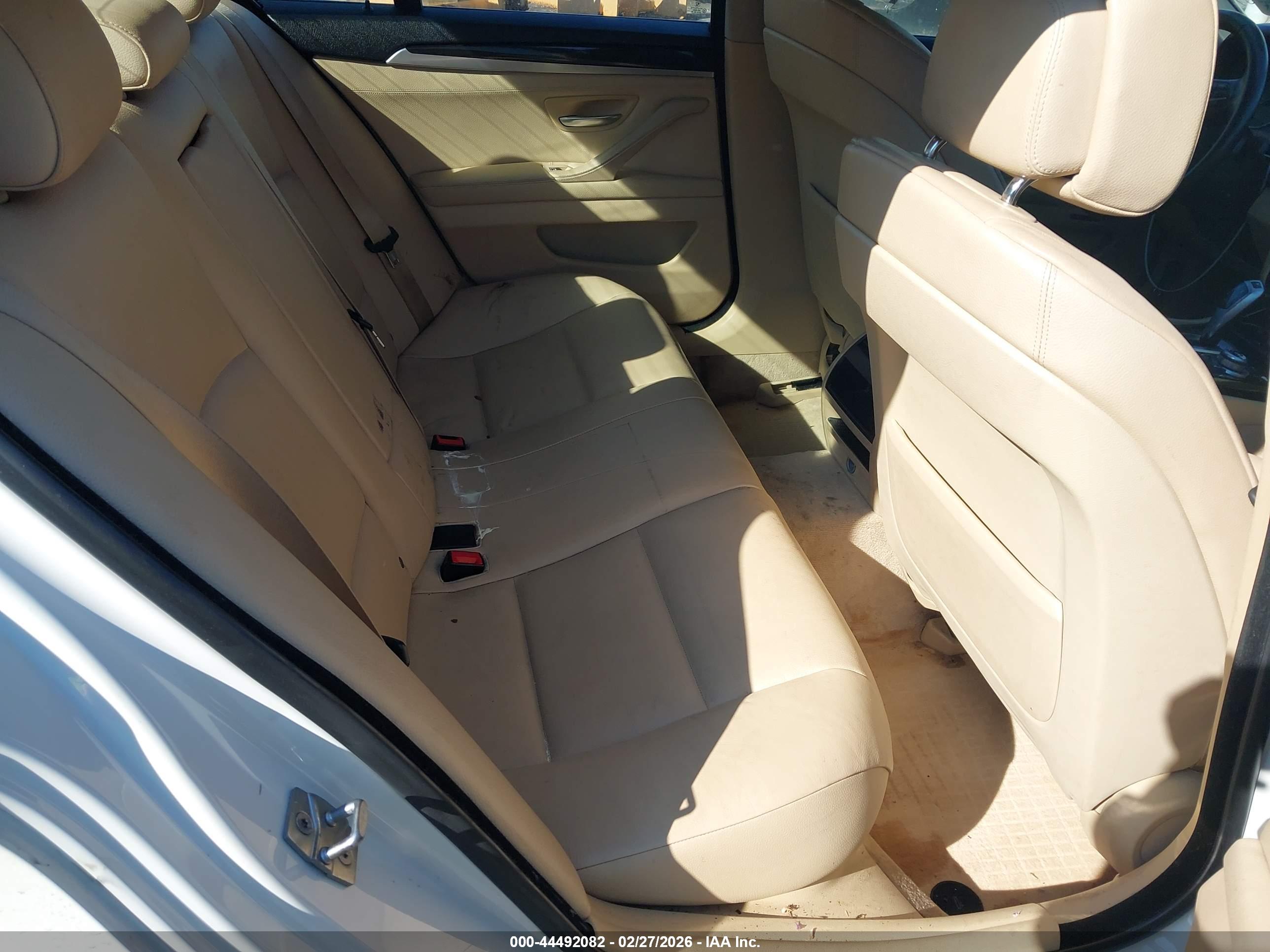 BMW 528I image 8