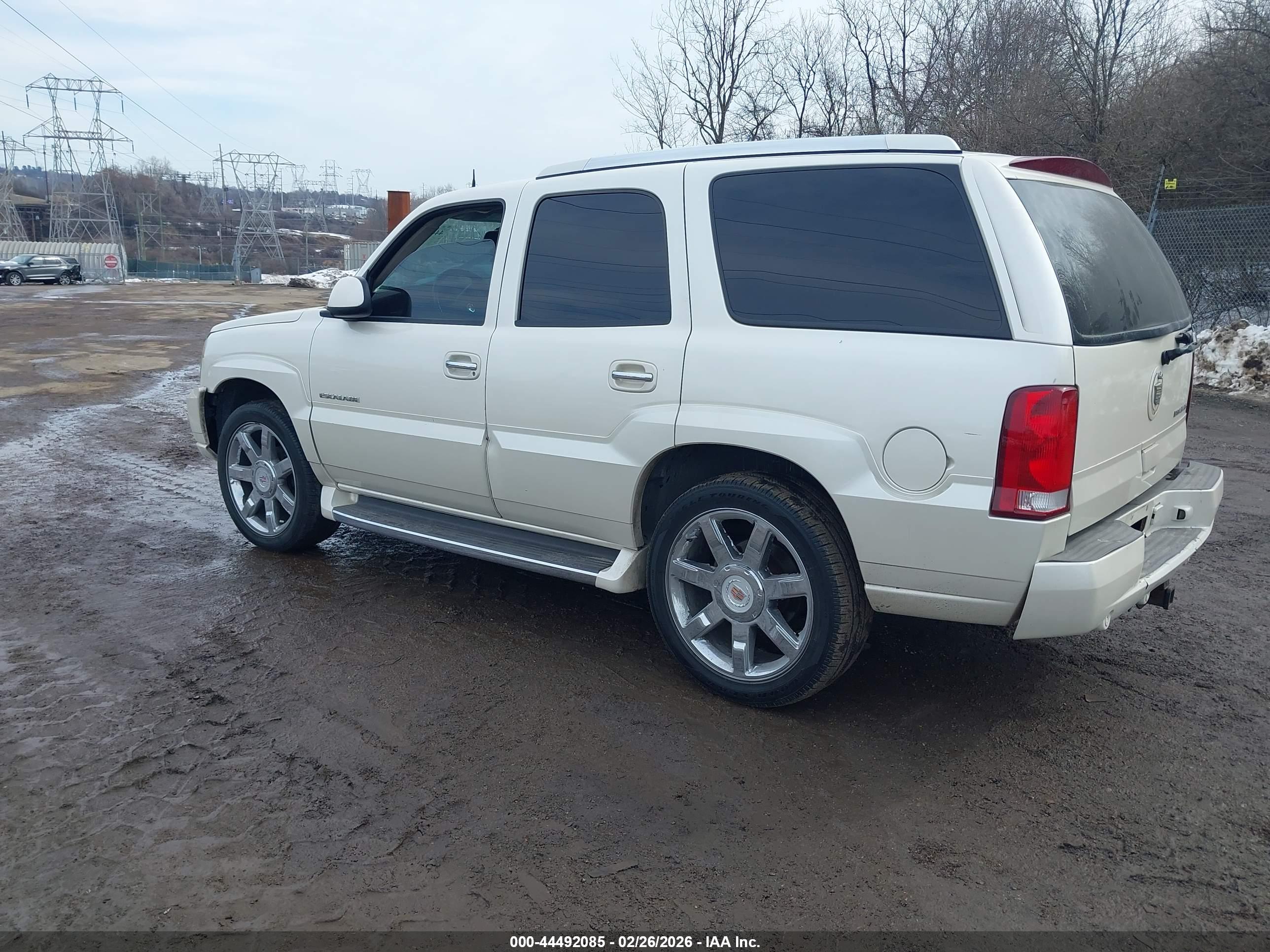 CADILLAC ESCALADE image 3