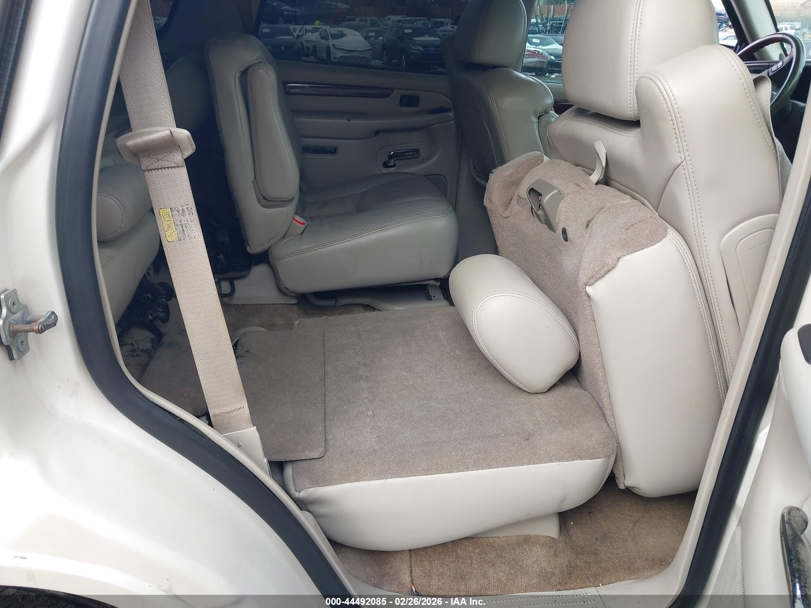 CADILLAC ESCALADE image 8