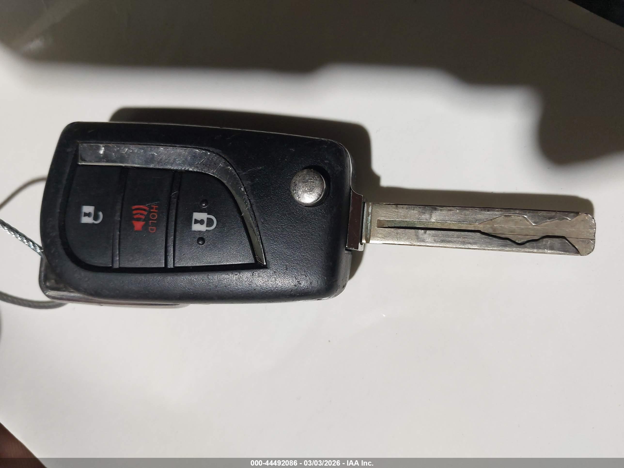 TOYOTA RAV4 image 11