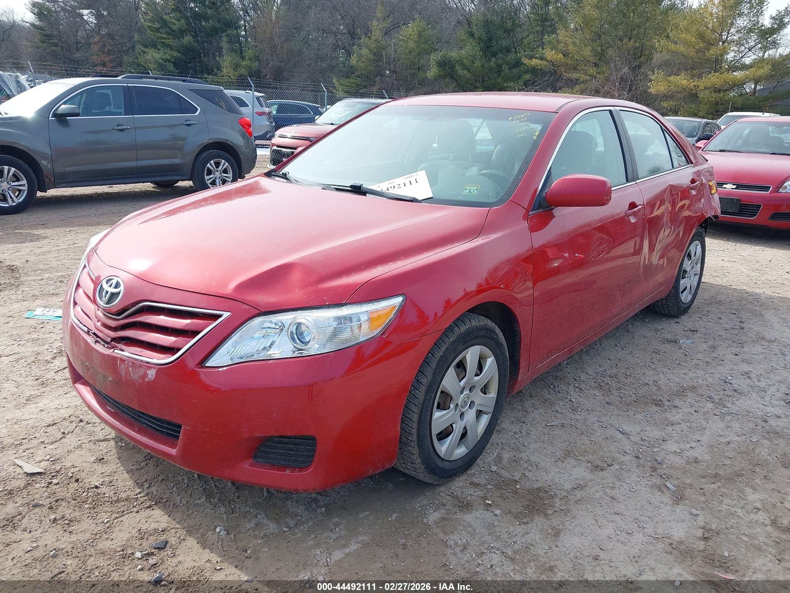 TOYOTA CAMRY image 2