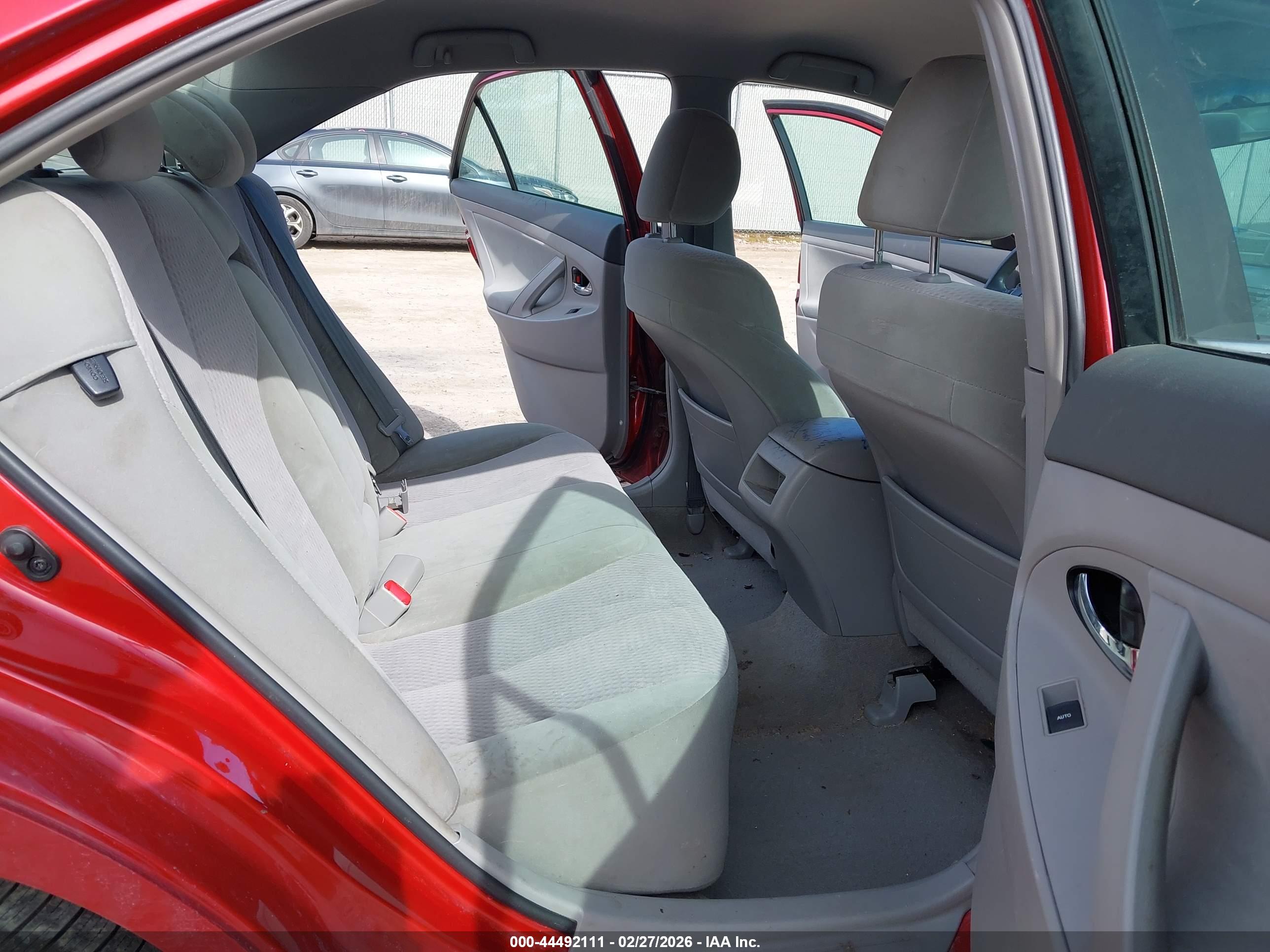 TOYOTA CAMRY image 8
