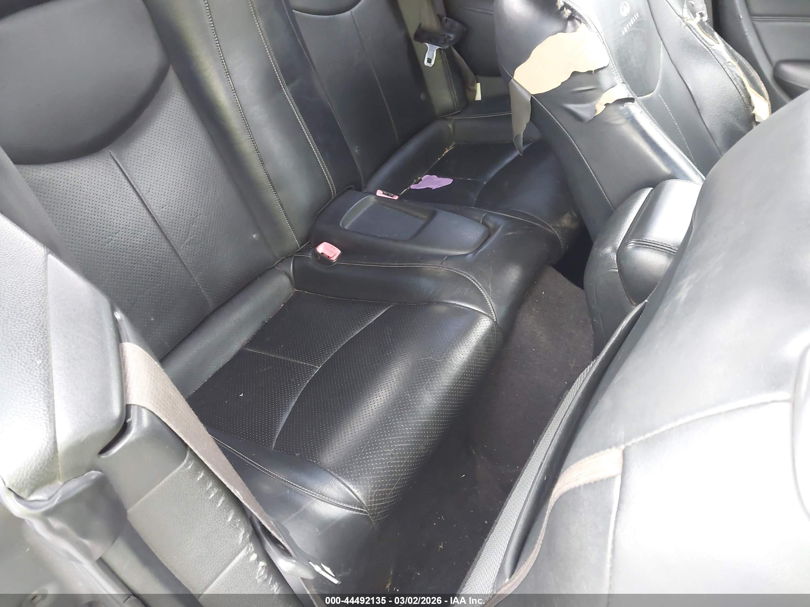 INFINITI G37 image 8