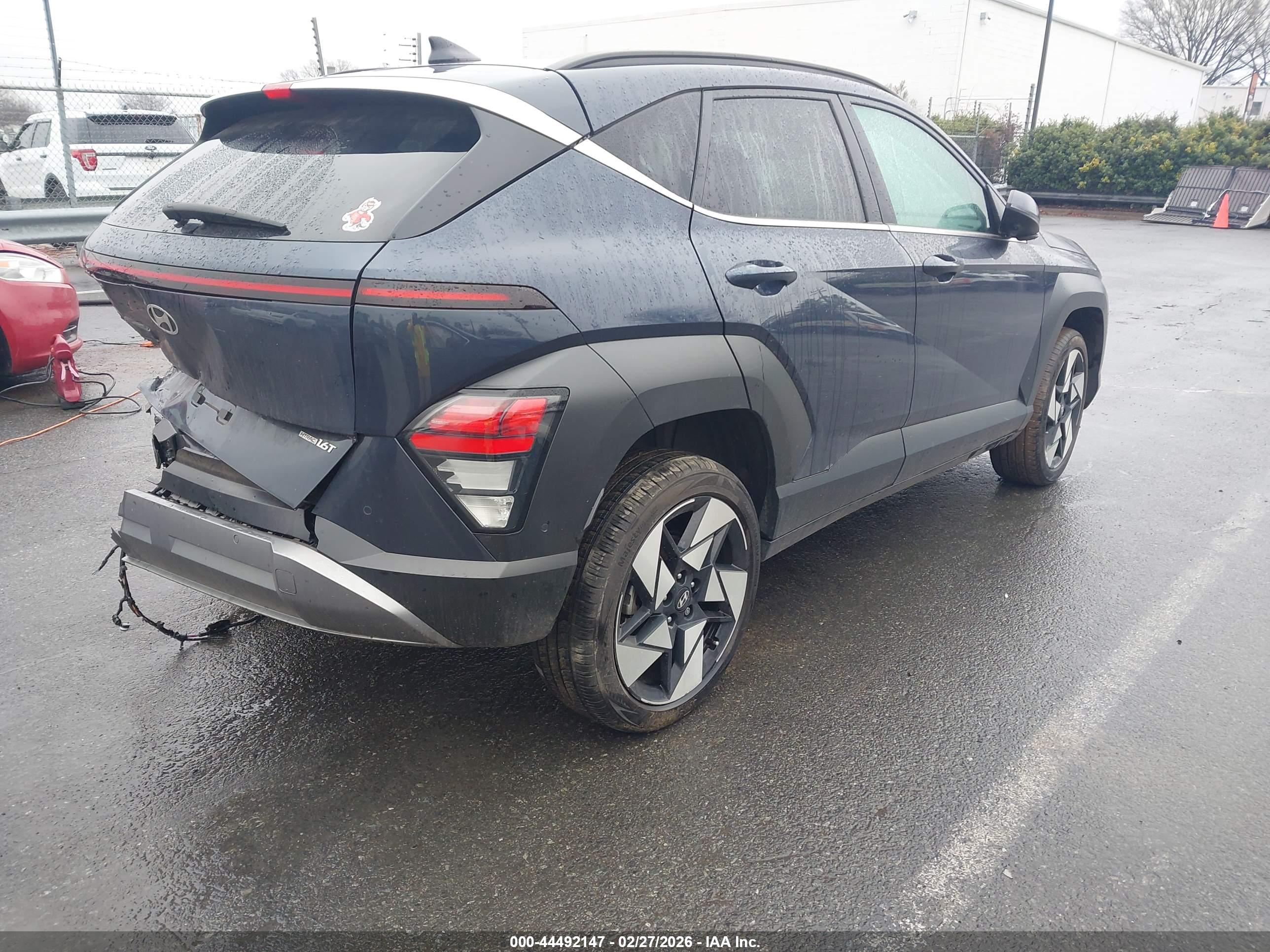 HYUNDAI KONA image 4
