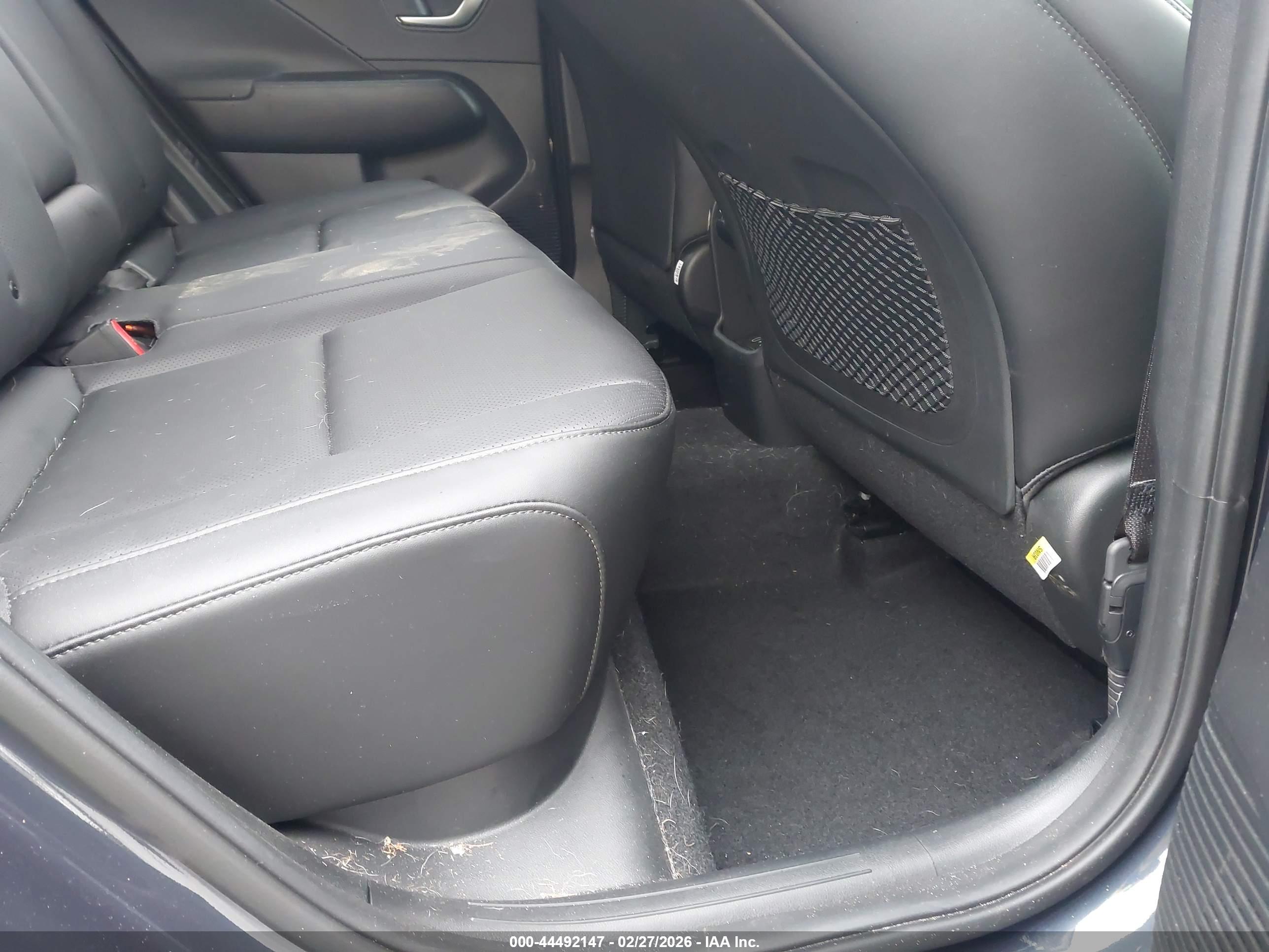 HYUNDAI KONA image 8