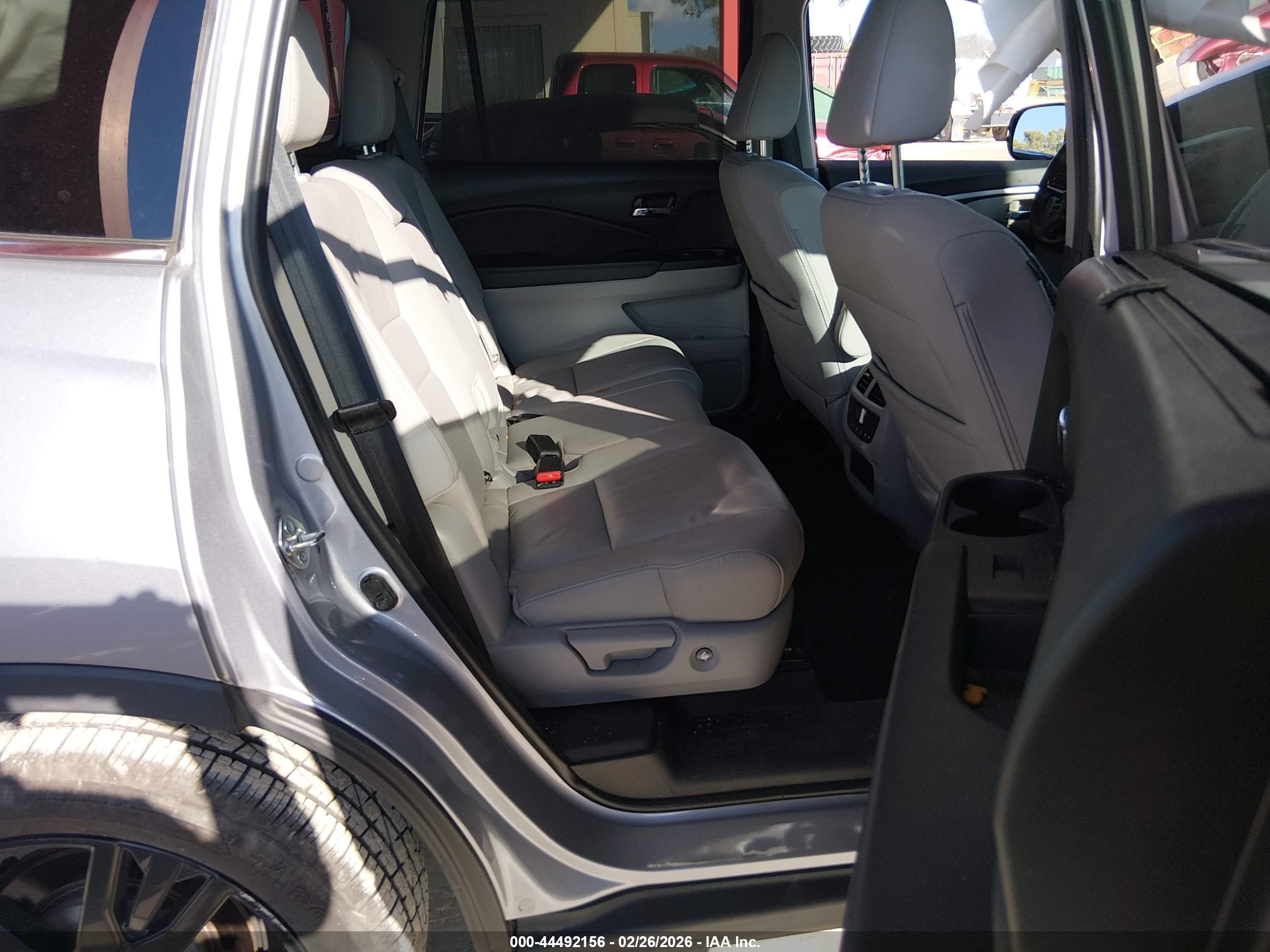 HONDA PILOT image 8