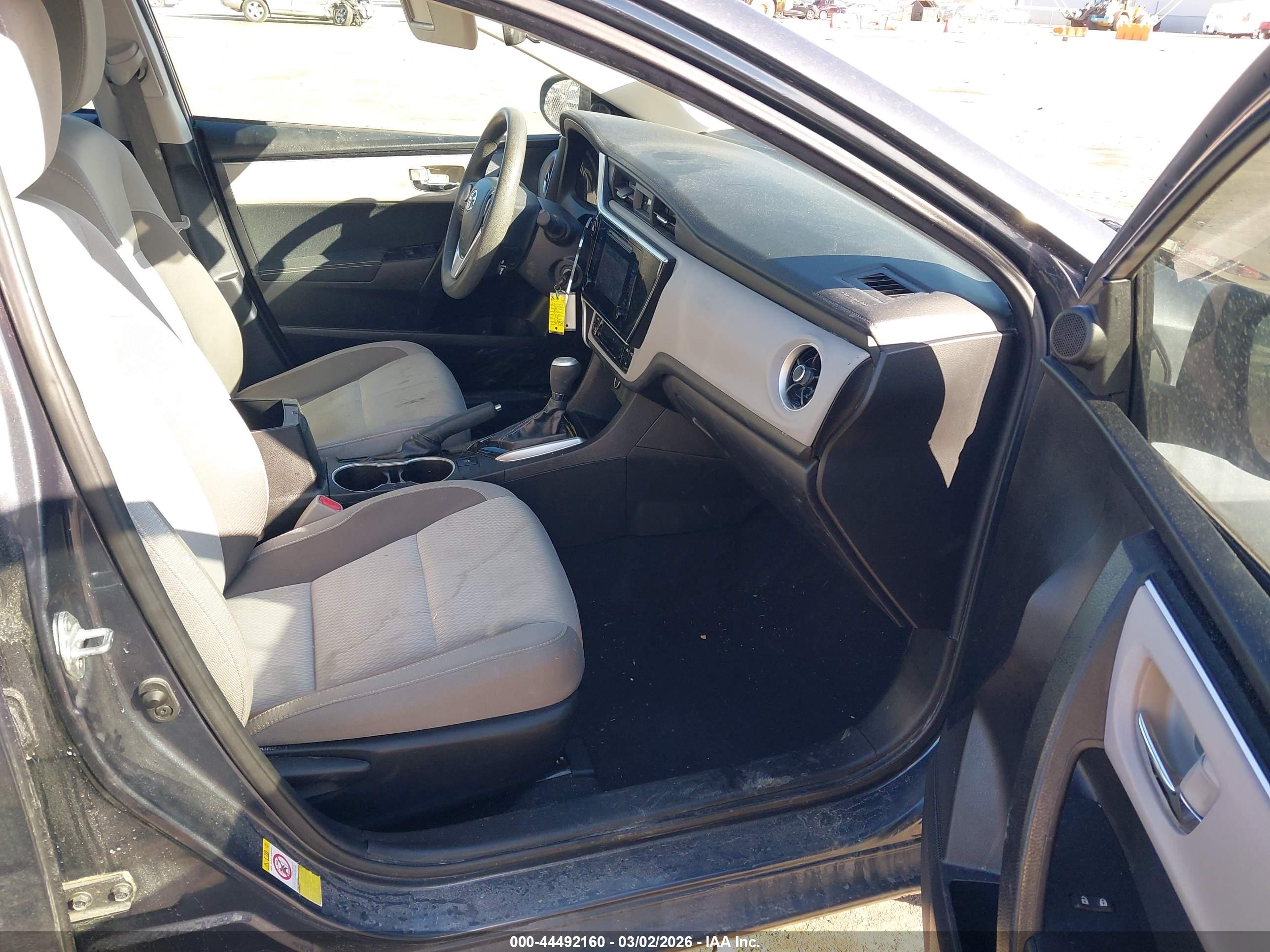 TOYOTA COROLLA image 5