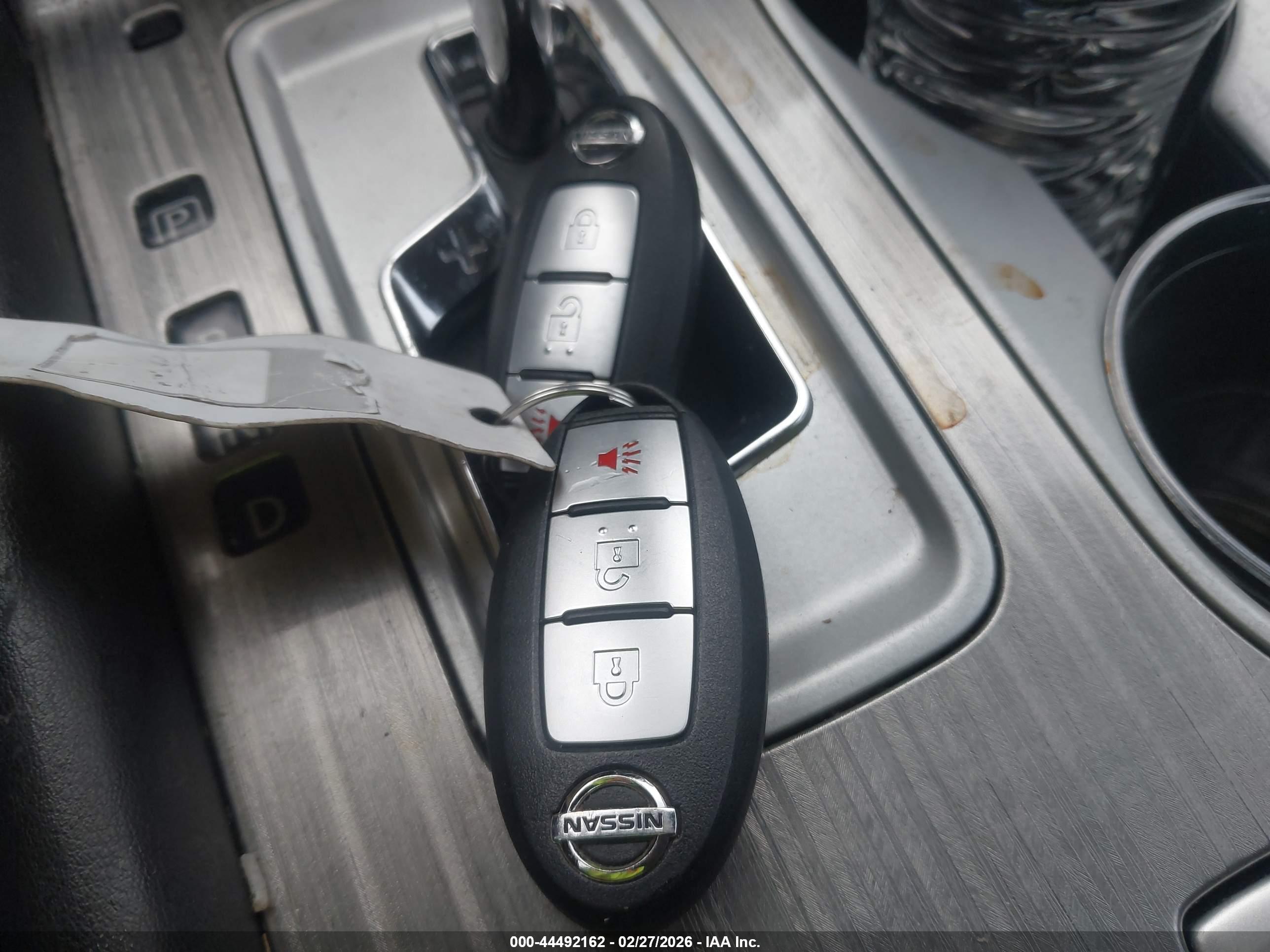 NISSAN MURANO image 11