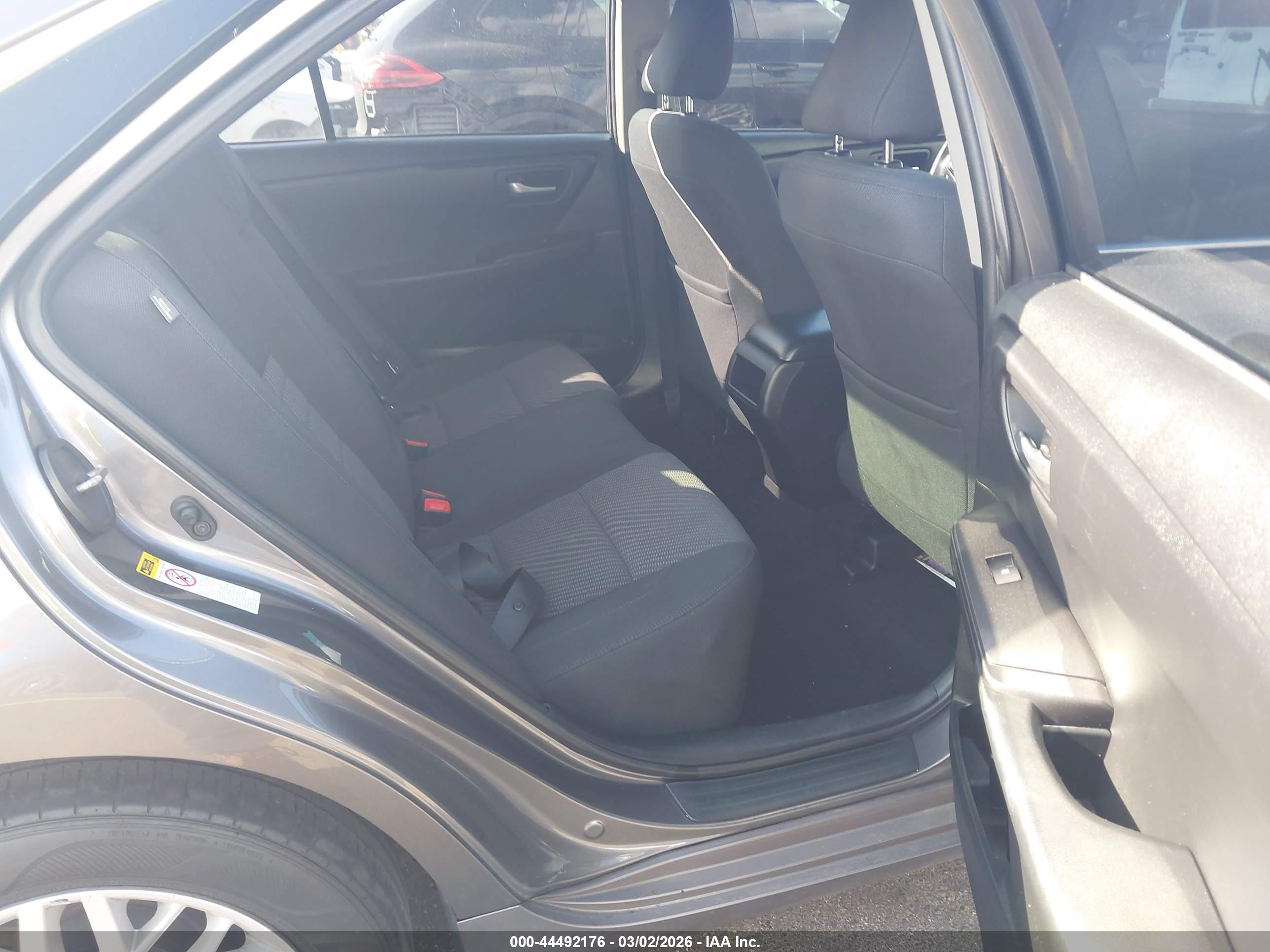 TOYOTA CAMRY image 8