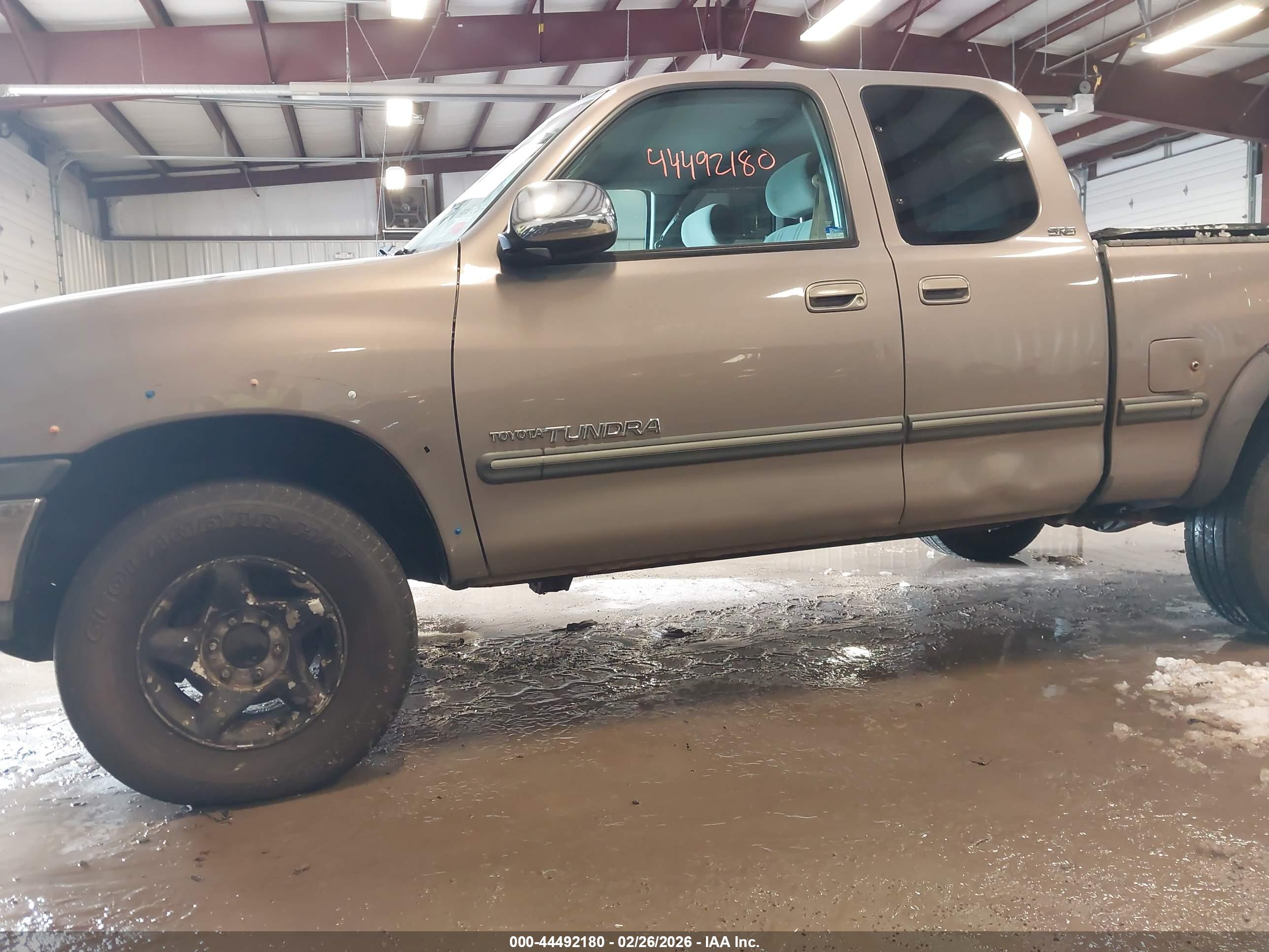 TOYOTA TUNDRA image 6