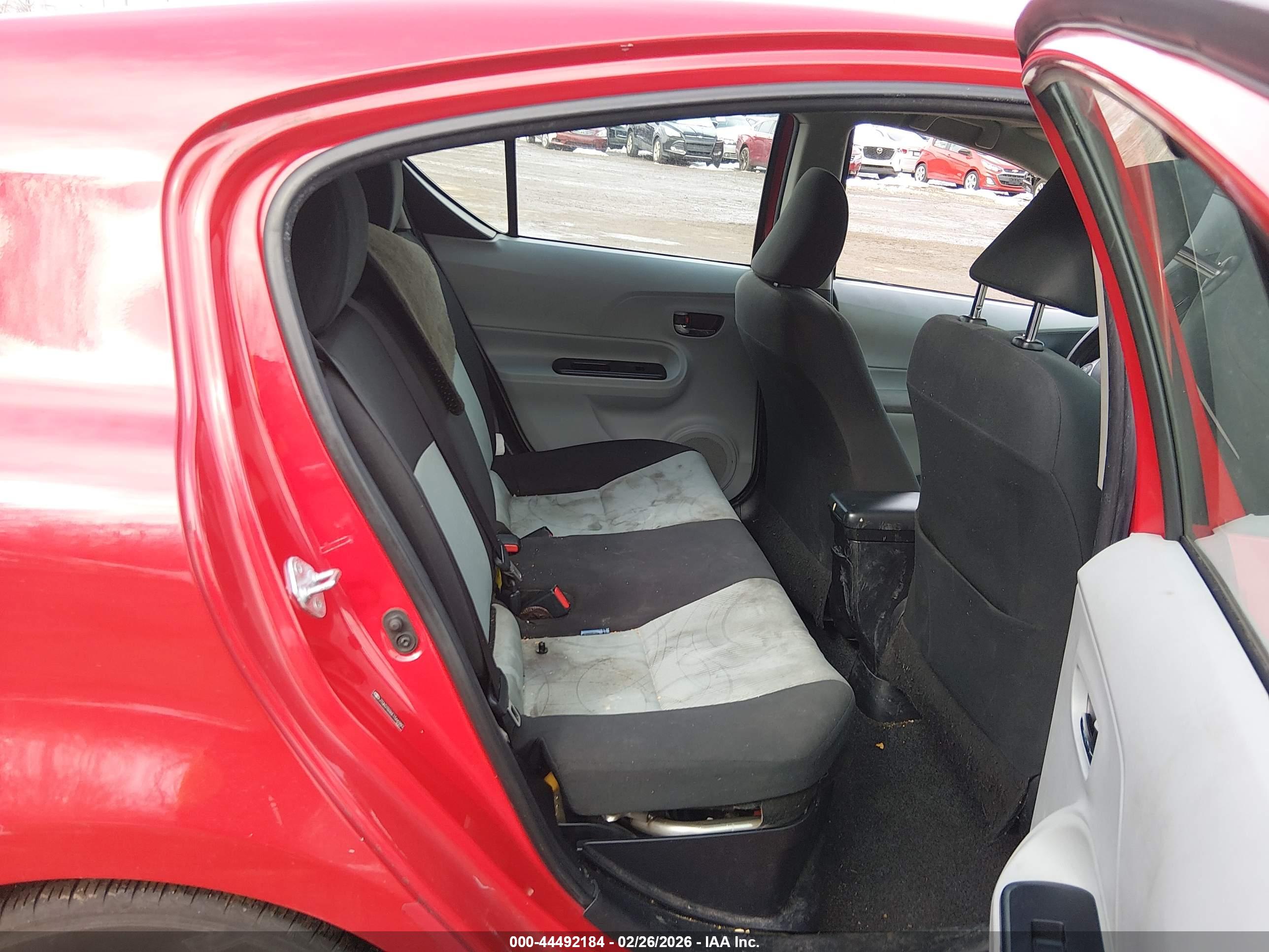 TOYOTA PRIUS image 8