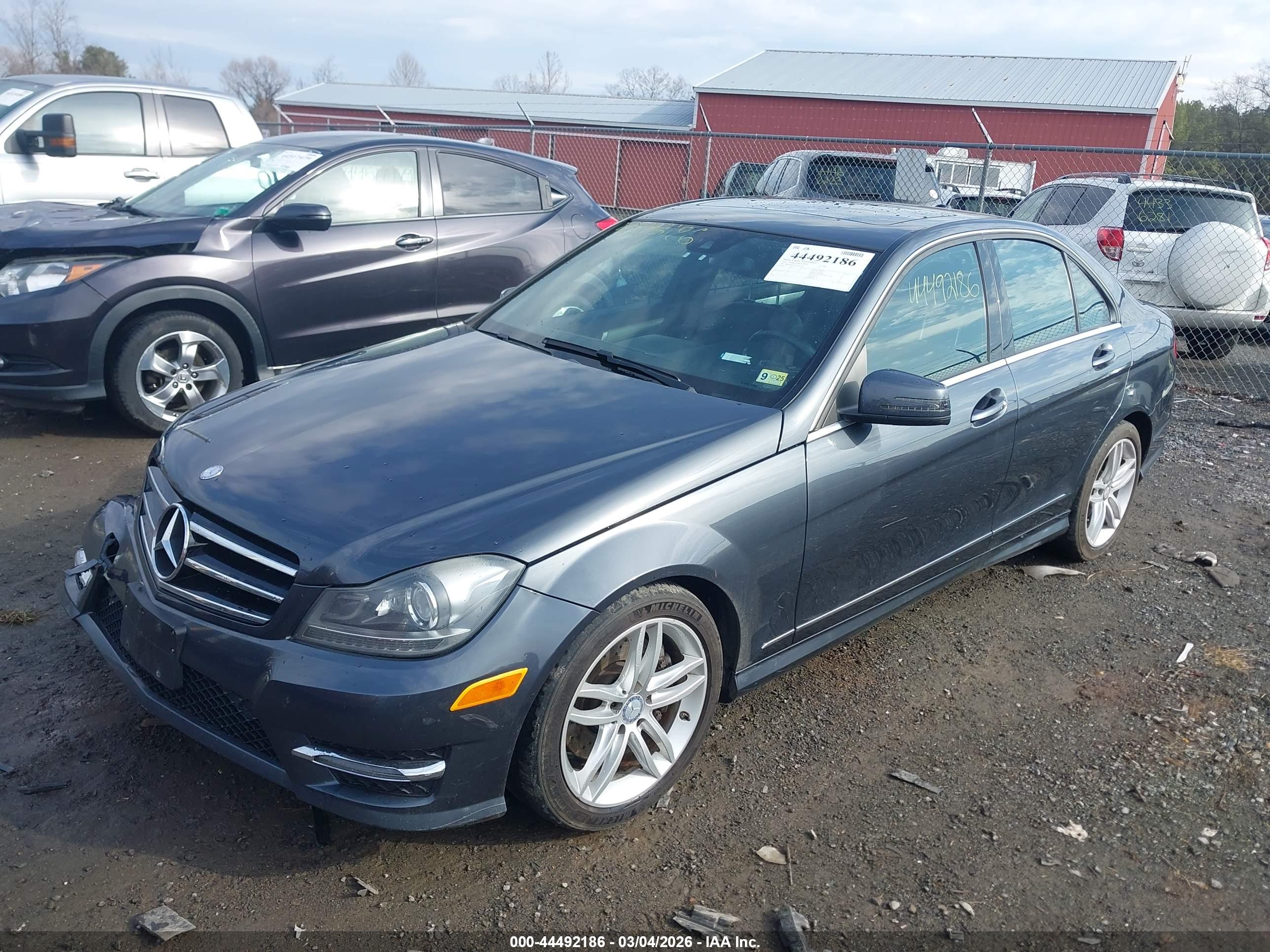 MERCEDES-BENZ C image 2