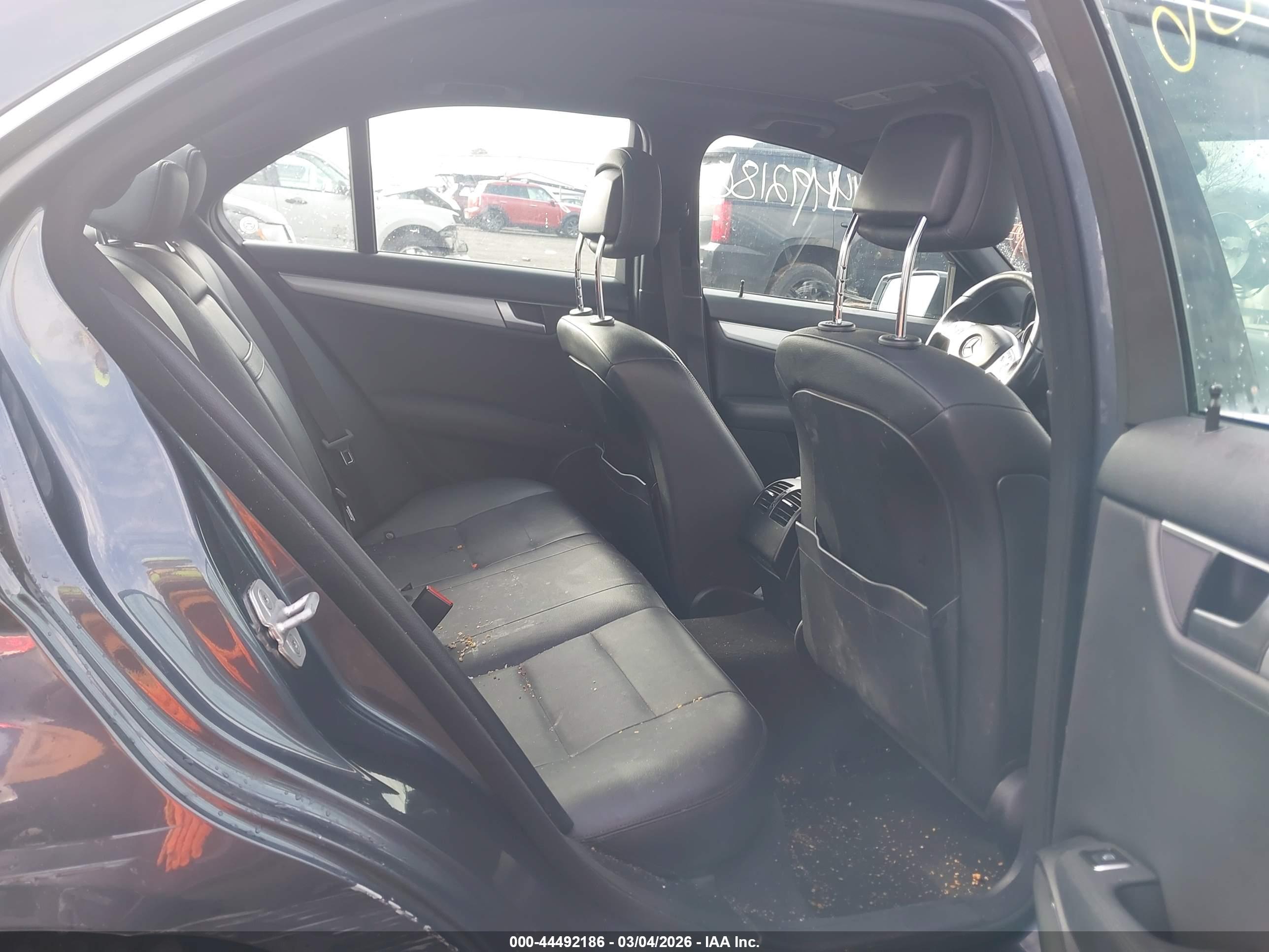 MERCEDES-BENZ C image 8