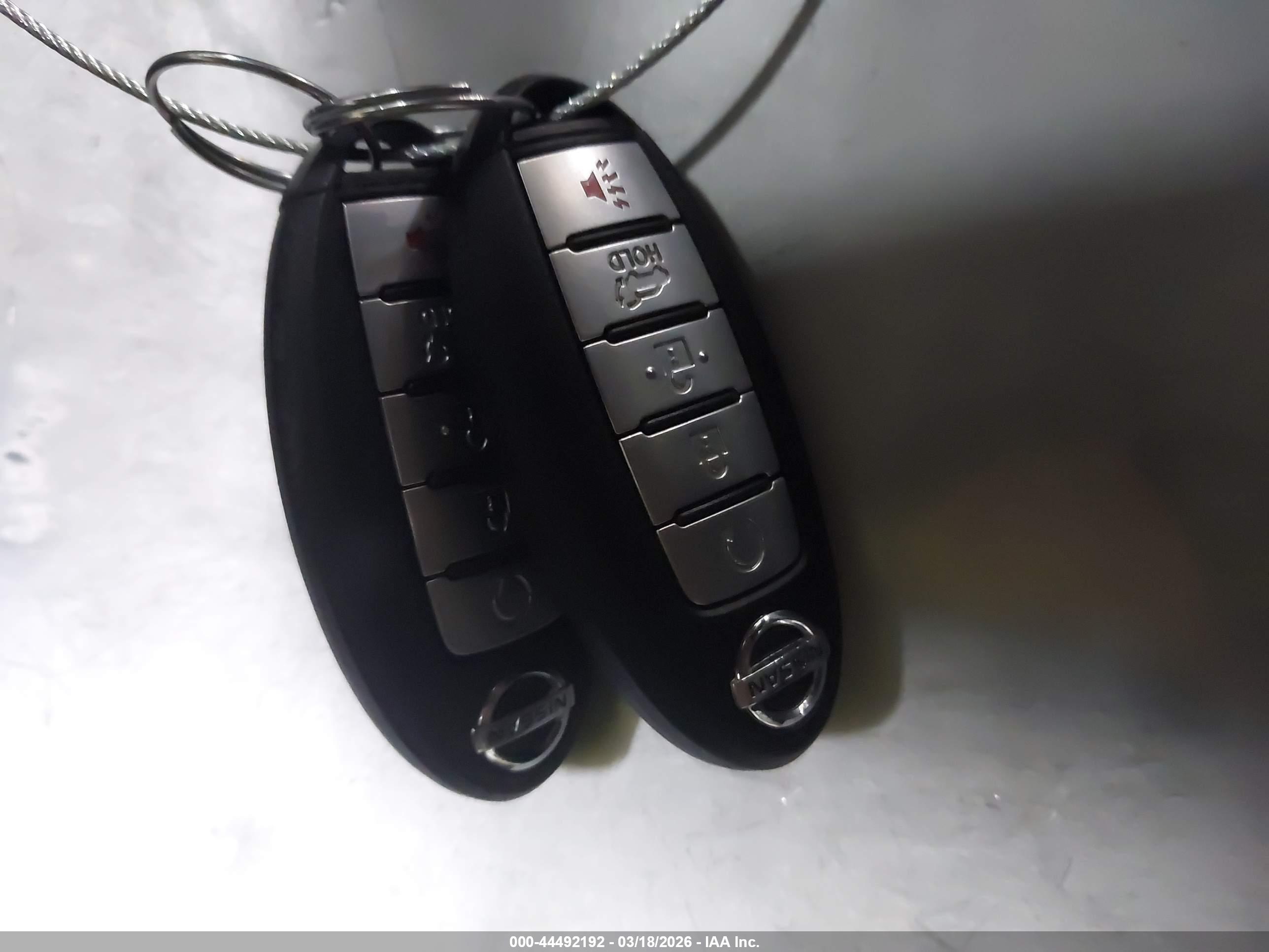 NISSAN ROGUE image 11