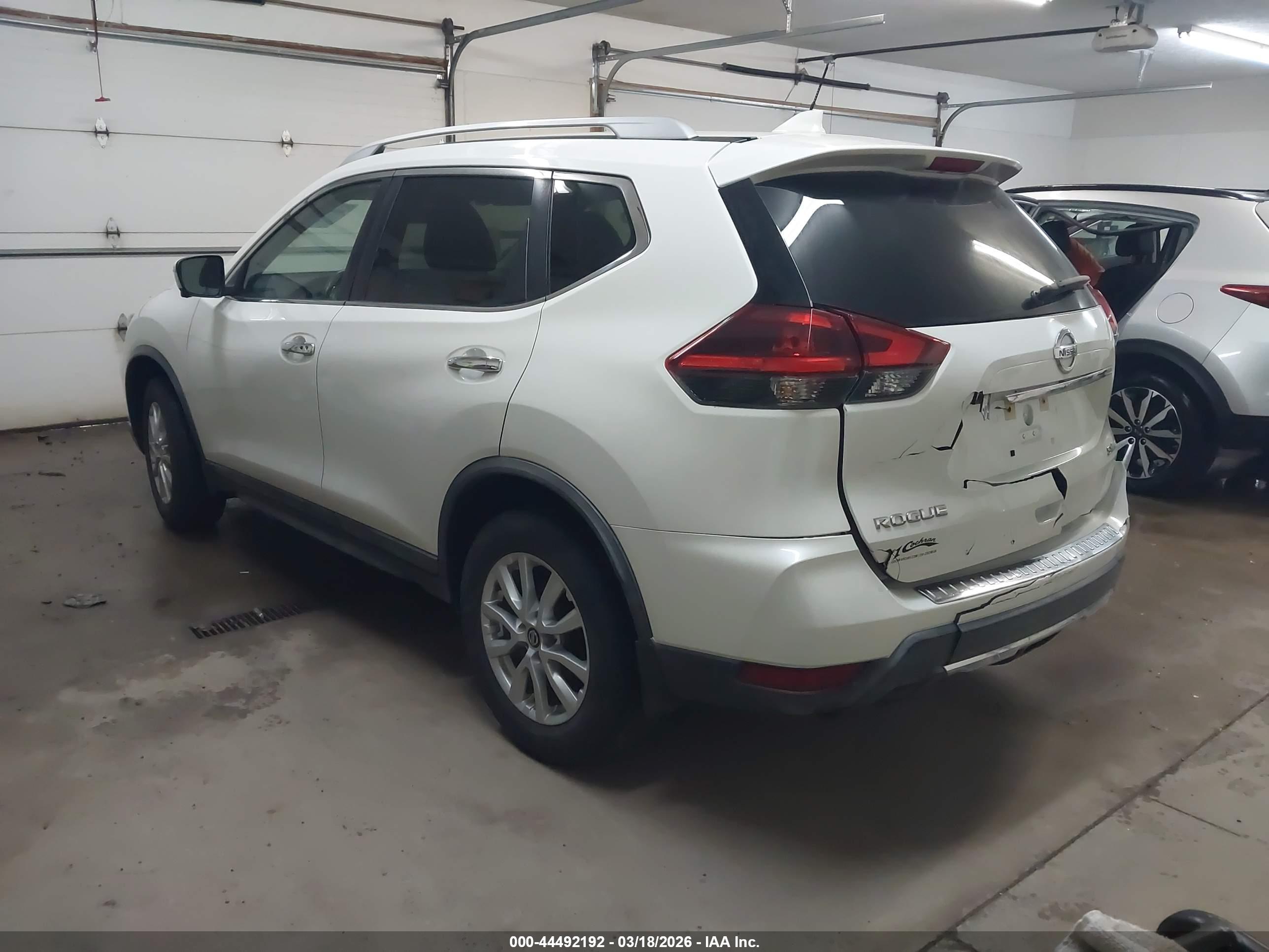 NISSAN ROGUE image 3
