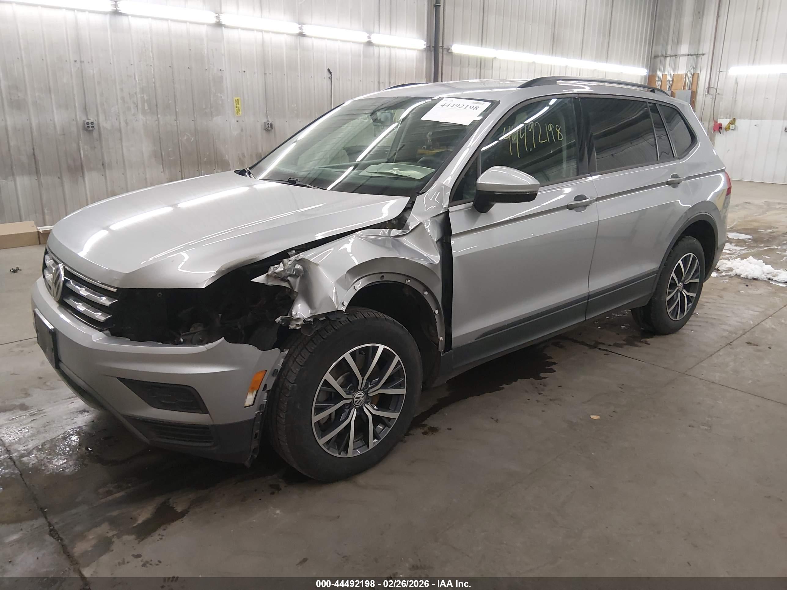 VOLKSWAGEN TIGUAN image 2