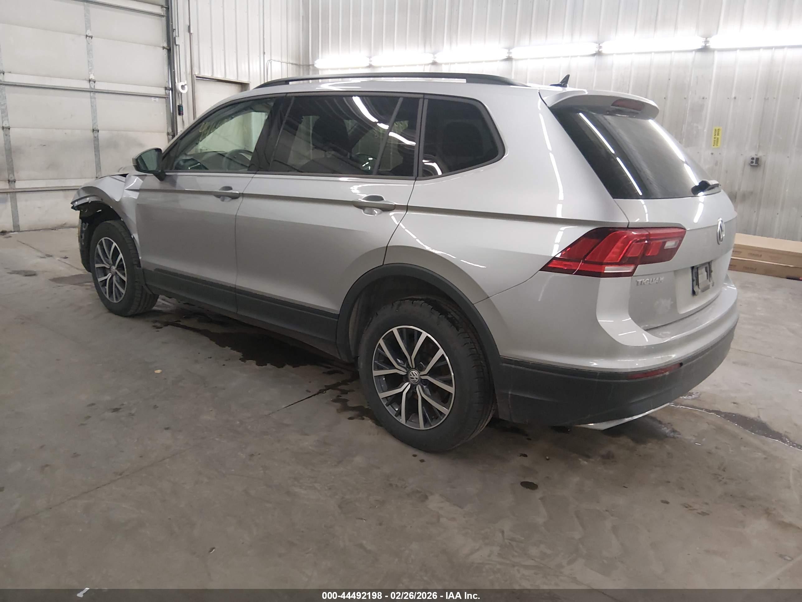 VOLKSWAGEN TIGUAN image 3