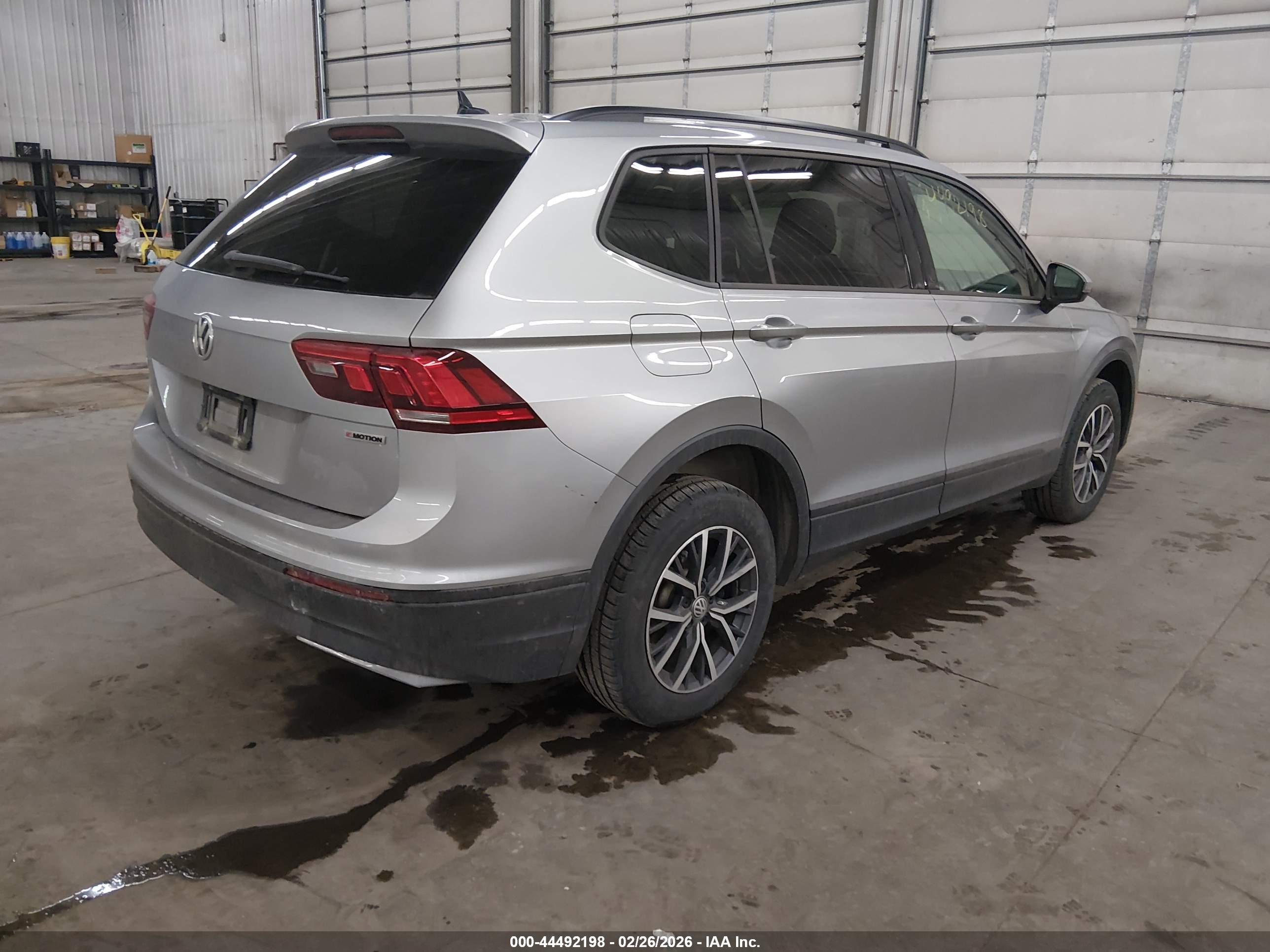 VOLKSWAGEN TIGUAN image 4