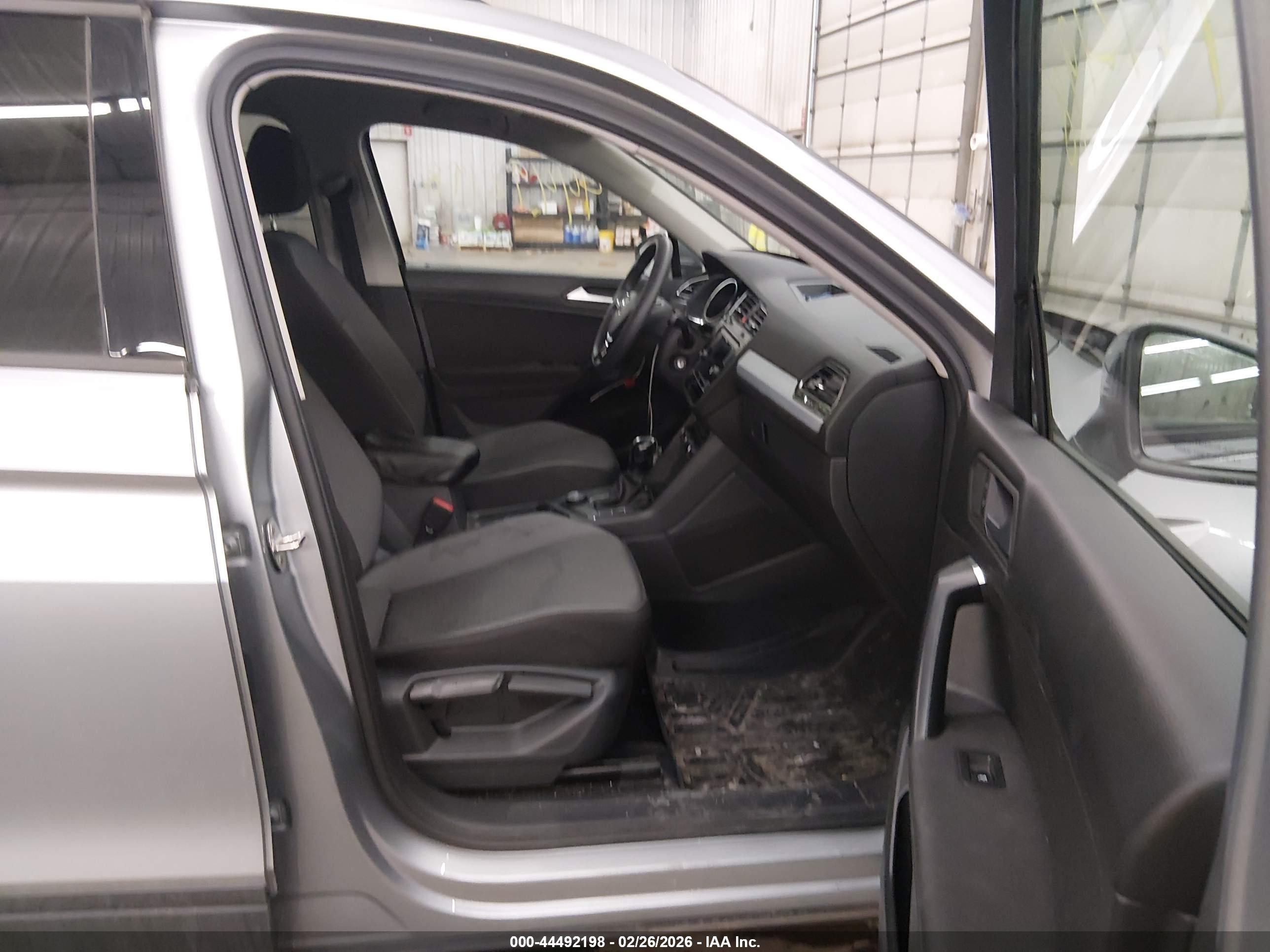 VOLKSWAGEN TIGUAN image 5