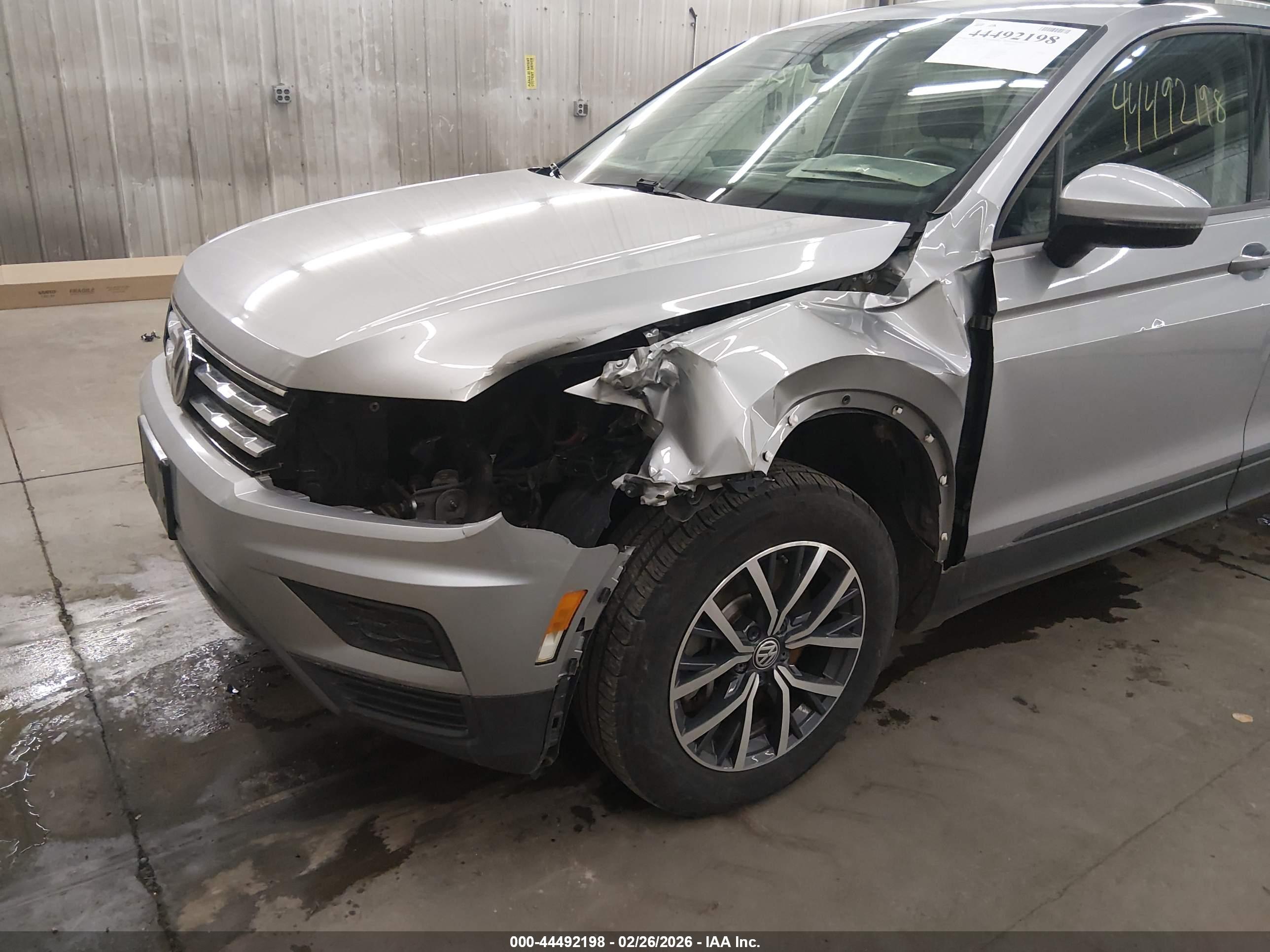 VOLKSWAGEN TIGUAN image 6