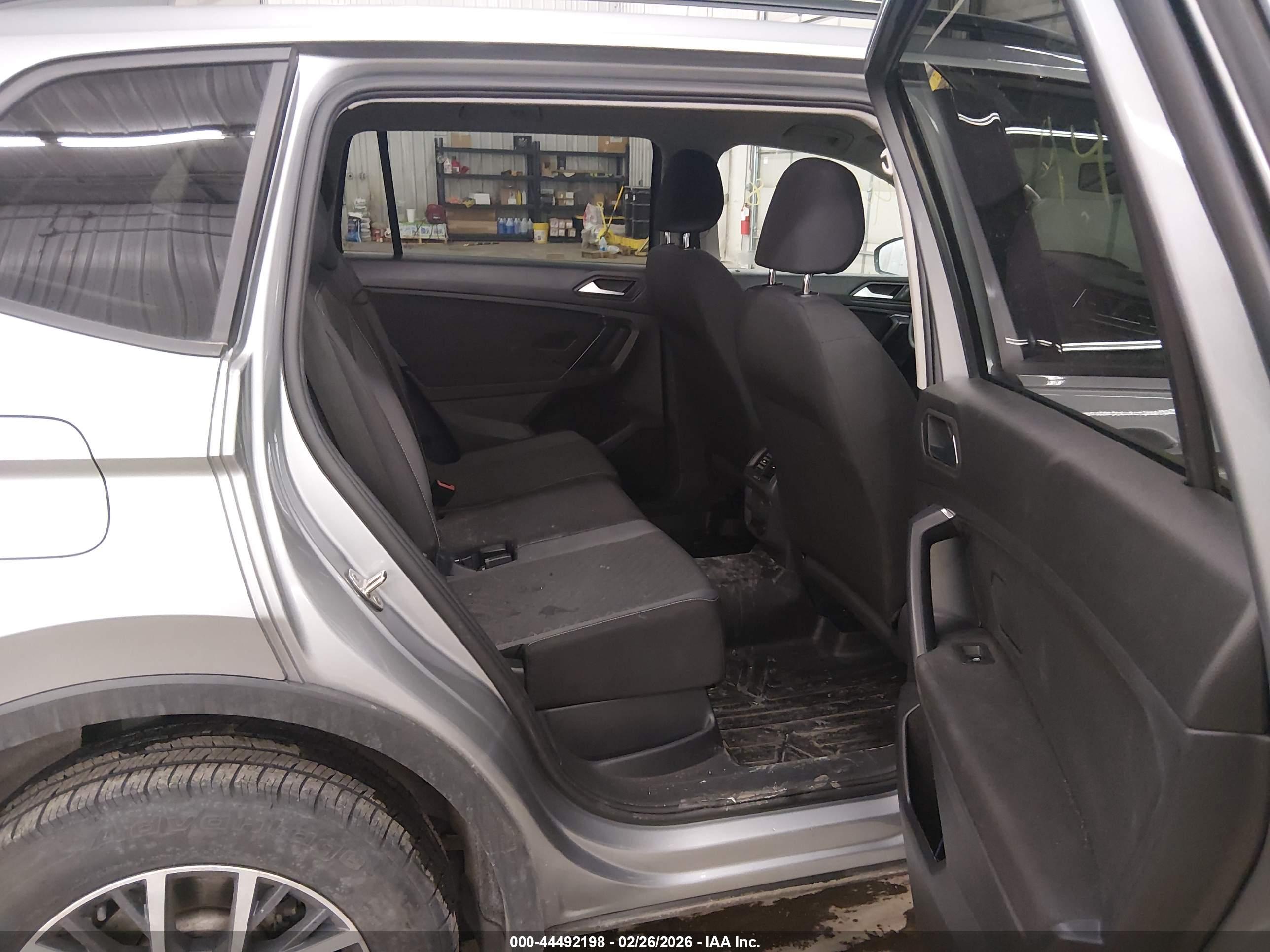 VOLKSWAGEN TIGUAN image 8