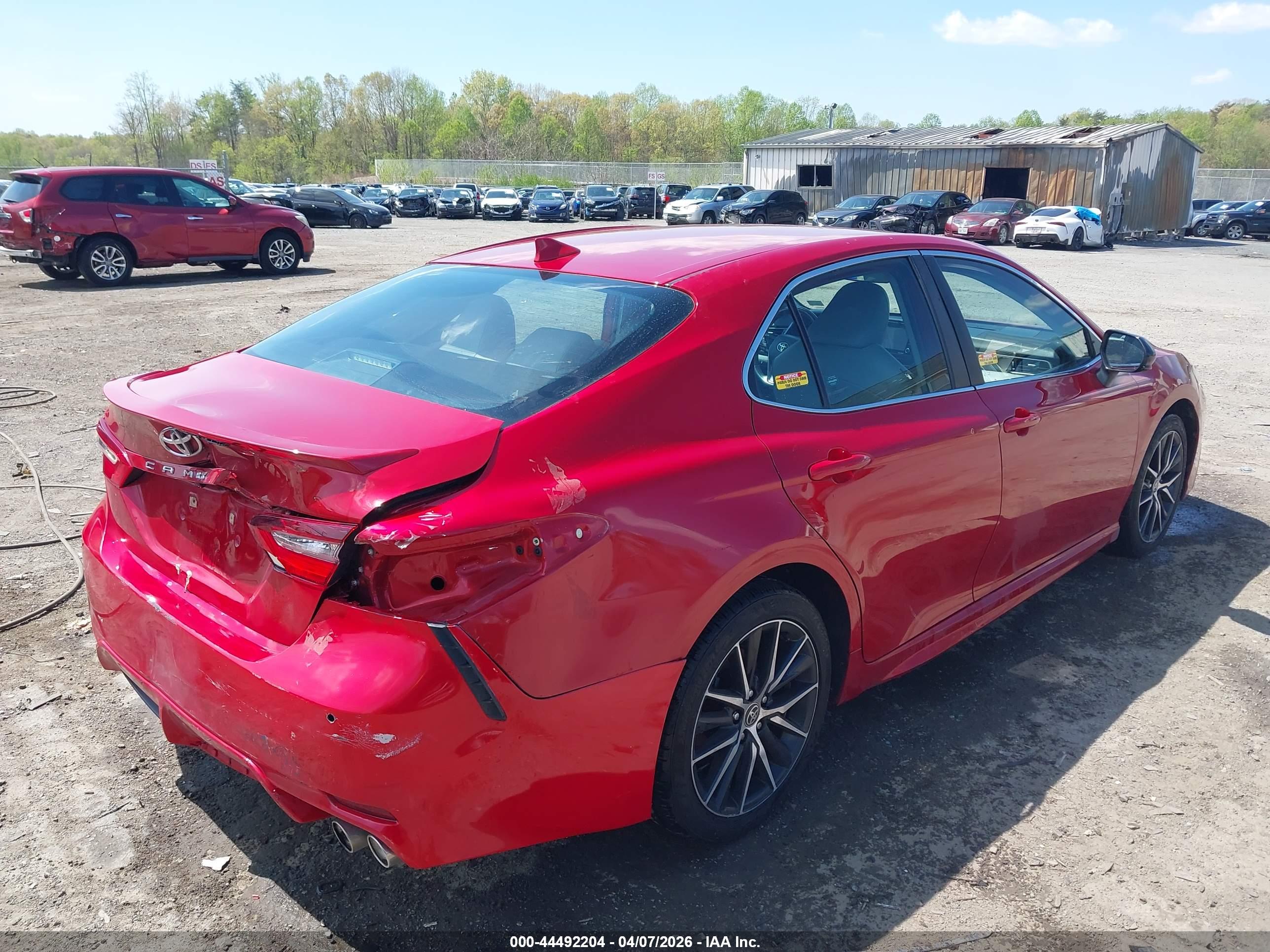 TOYOTA CAMRY image 4
