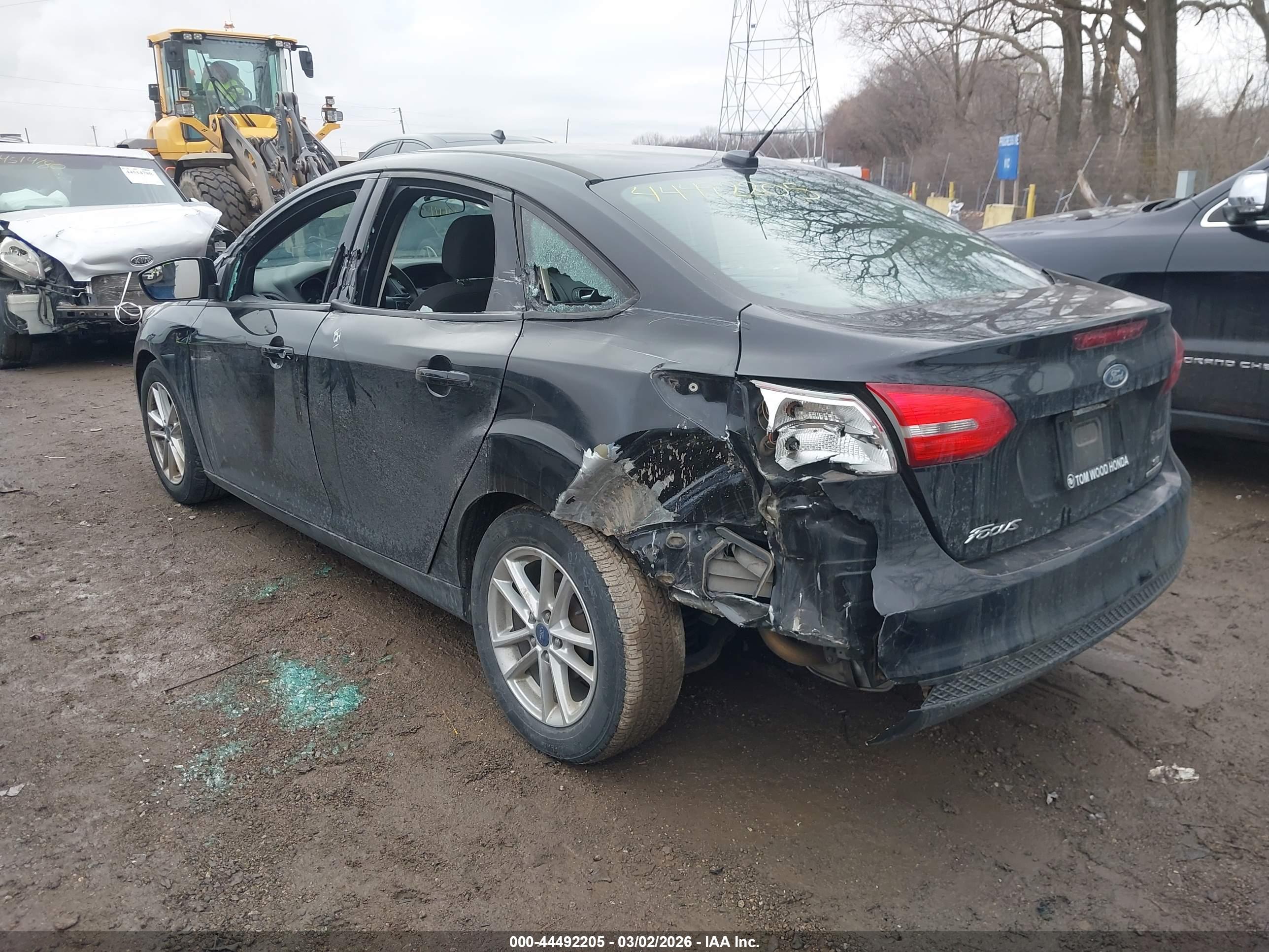 FORD FOCUS image 3