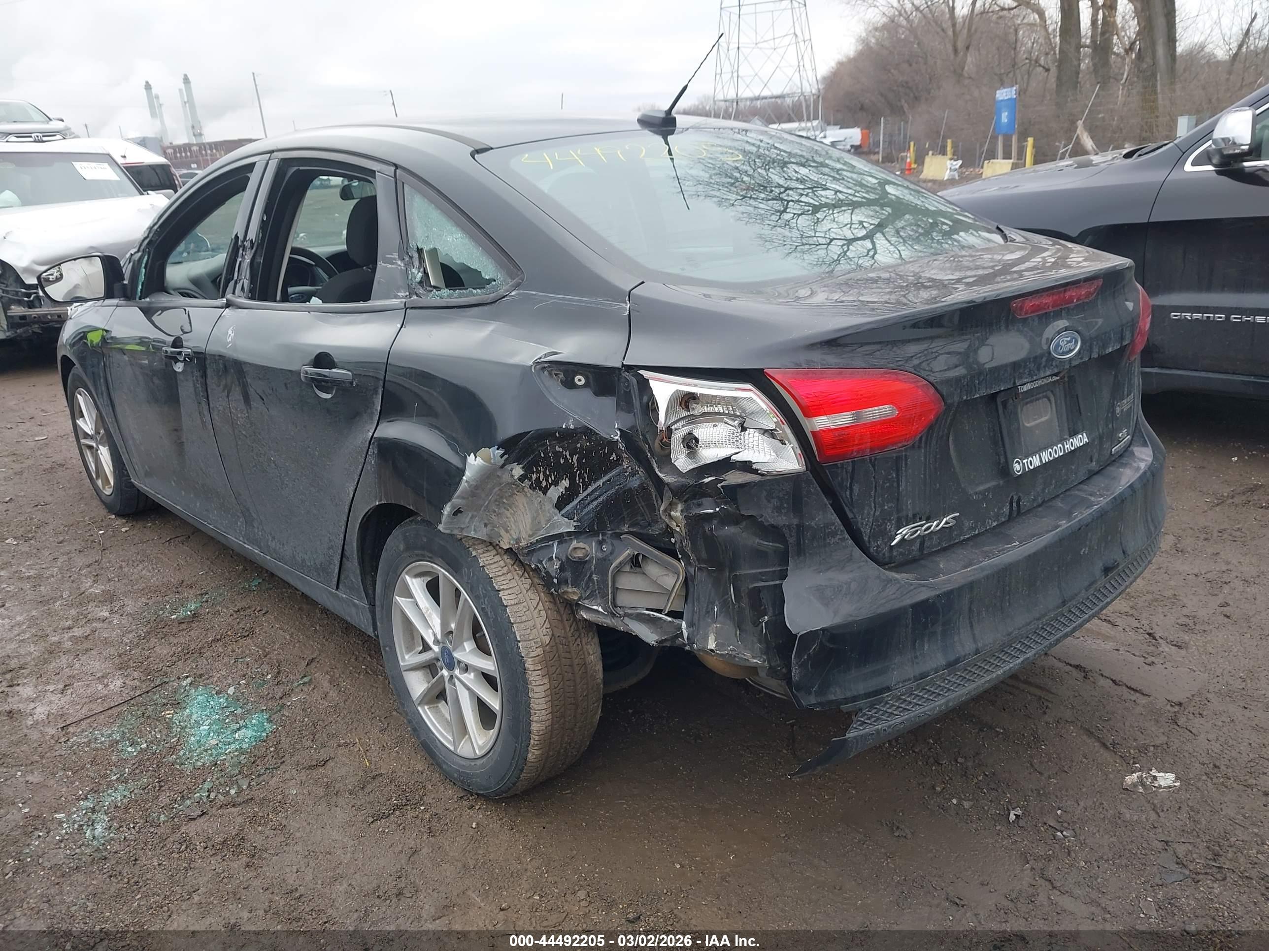 FORD FOCUS image 6